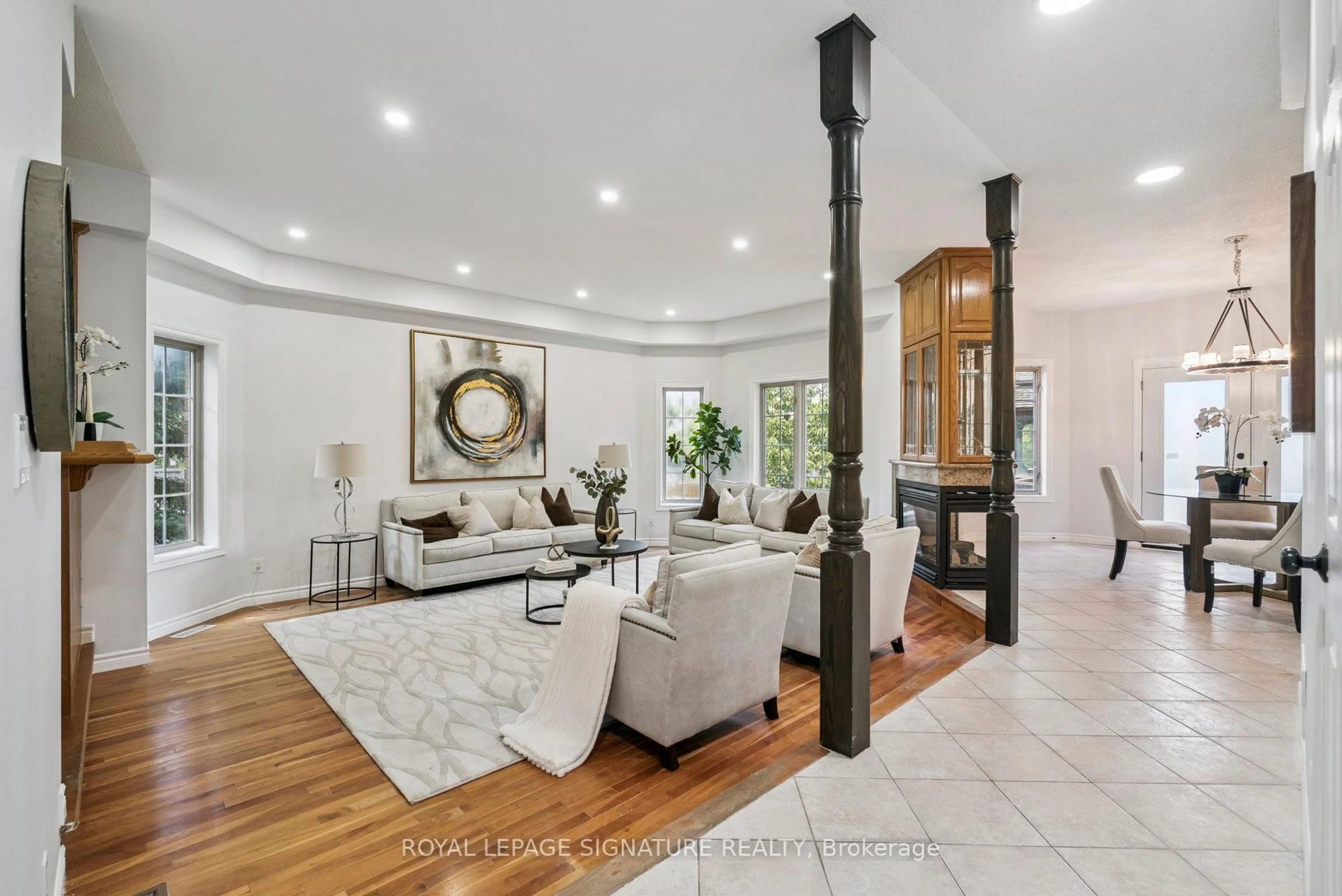 Living room with furniture, unknown for 12 Mccullough Crt, Barrie Ontario L4N 8M3