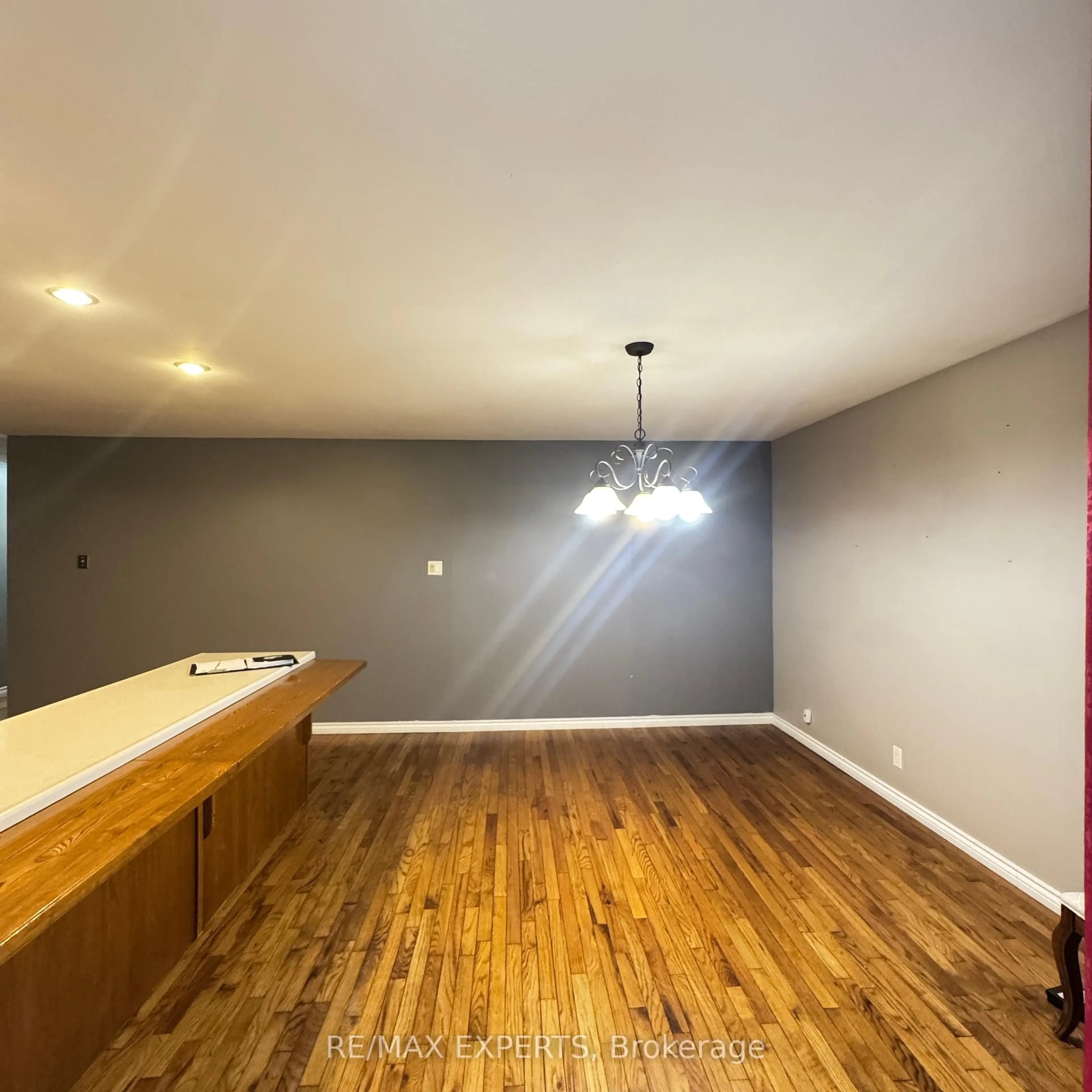 A pic of a room for 26 Ludlow St, Midland Ontario L4R 4B7