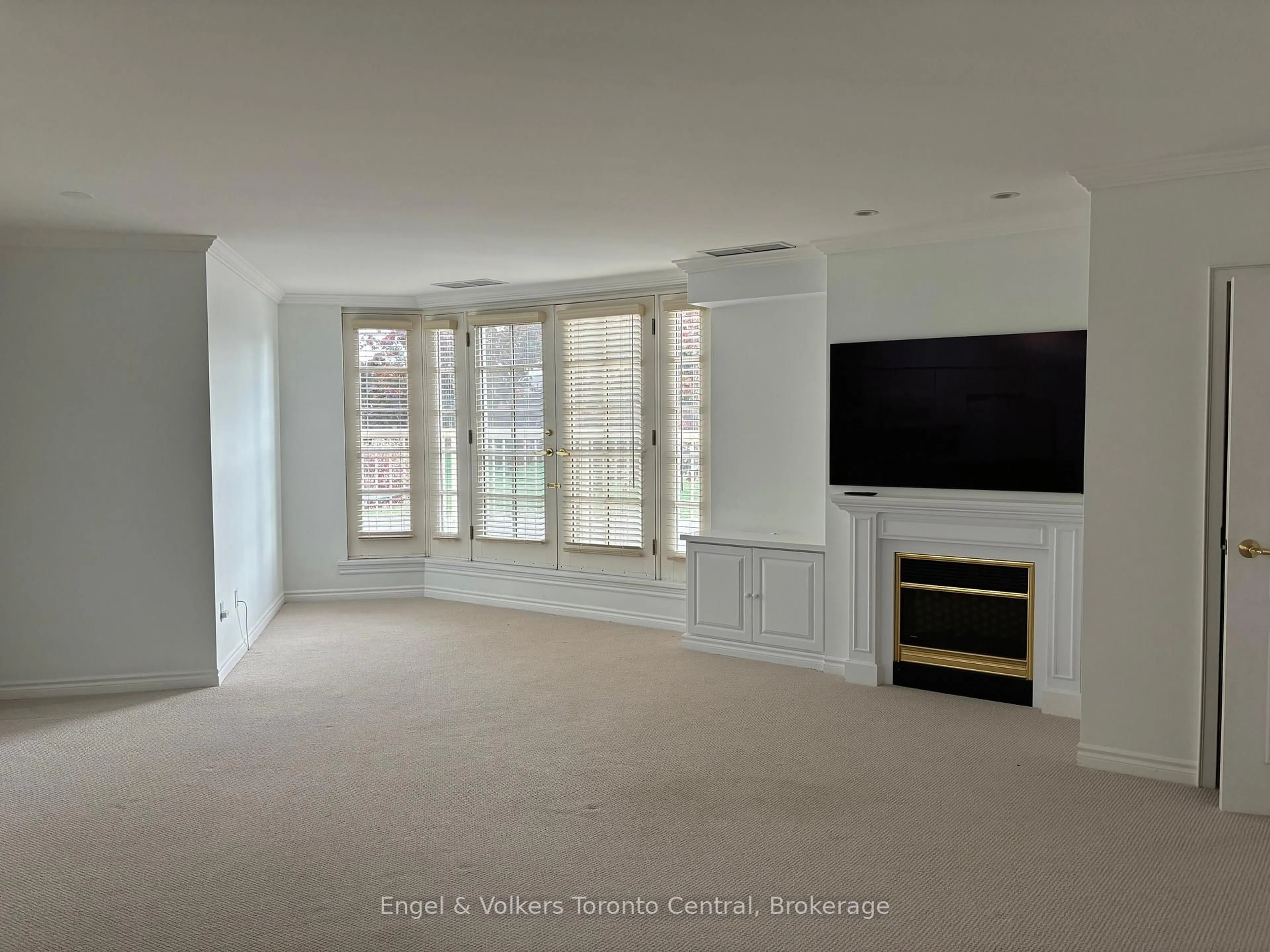 A pic of a room for 16 Raglan St #102, Collingwood Ontario L9Y 4Y2