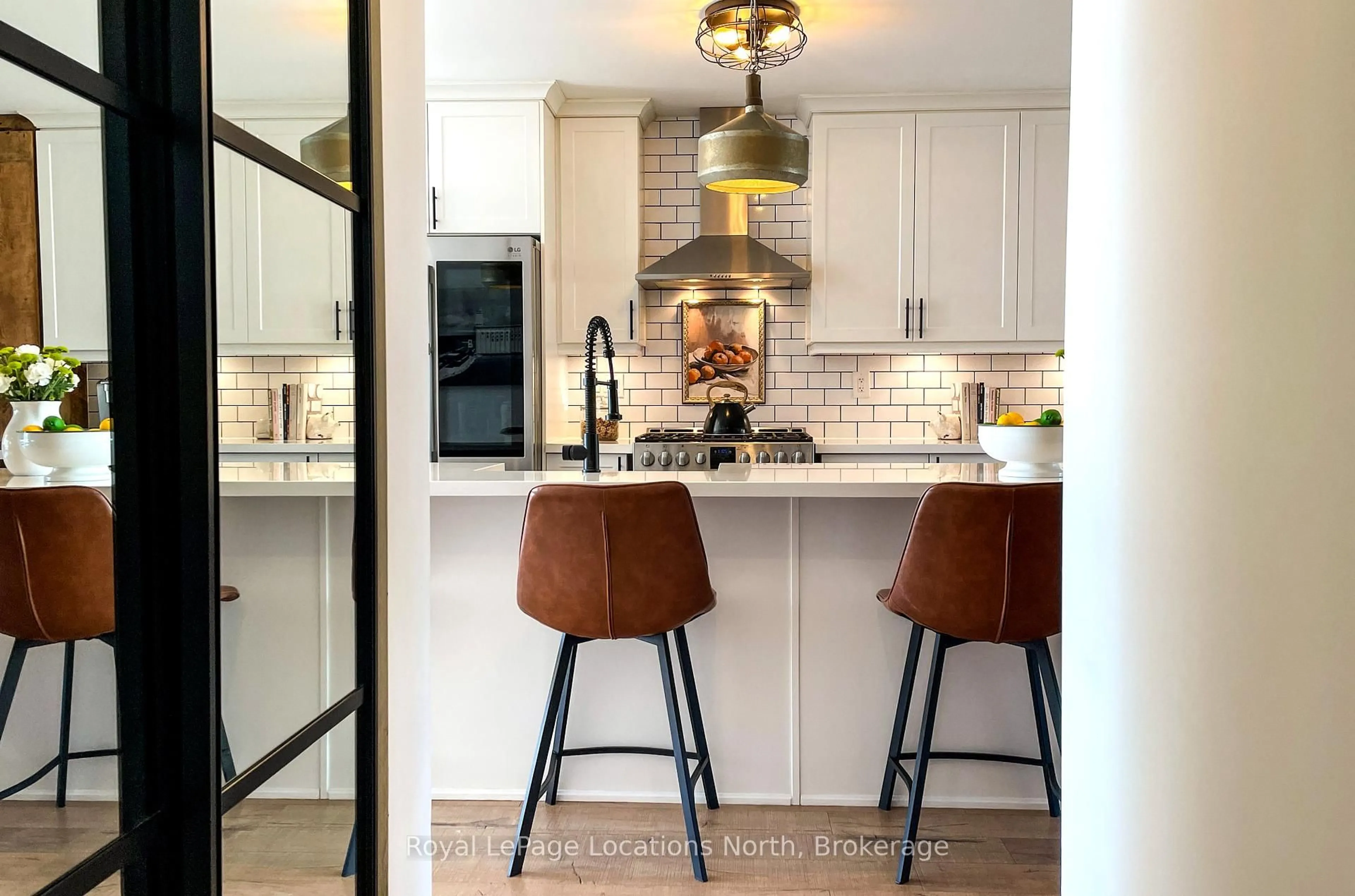 Contemporary kitchen, ceramic/tile floor for 73 Marilyn Ave, Wasaga Beach Ontario L9Z 2Y1