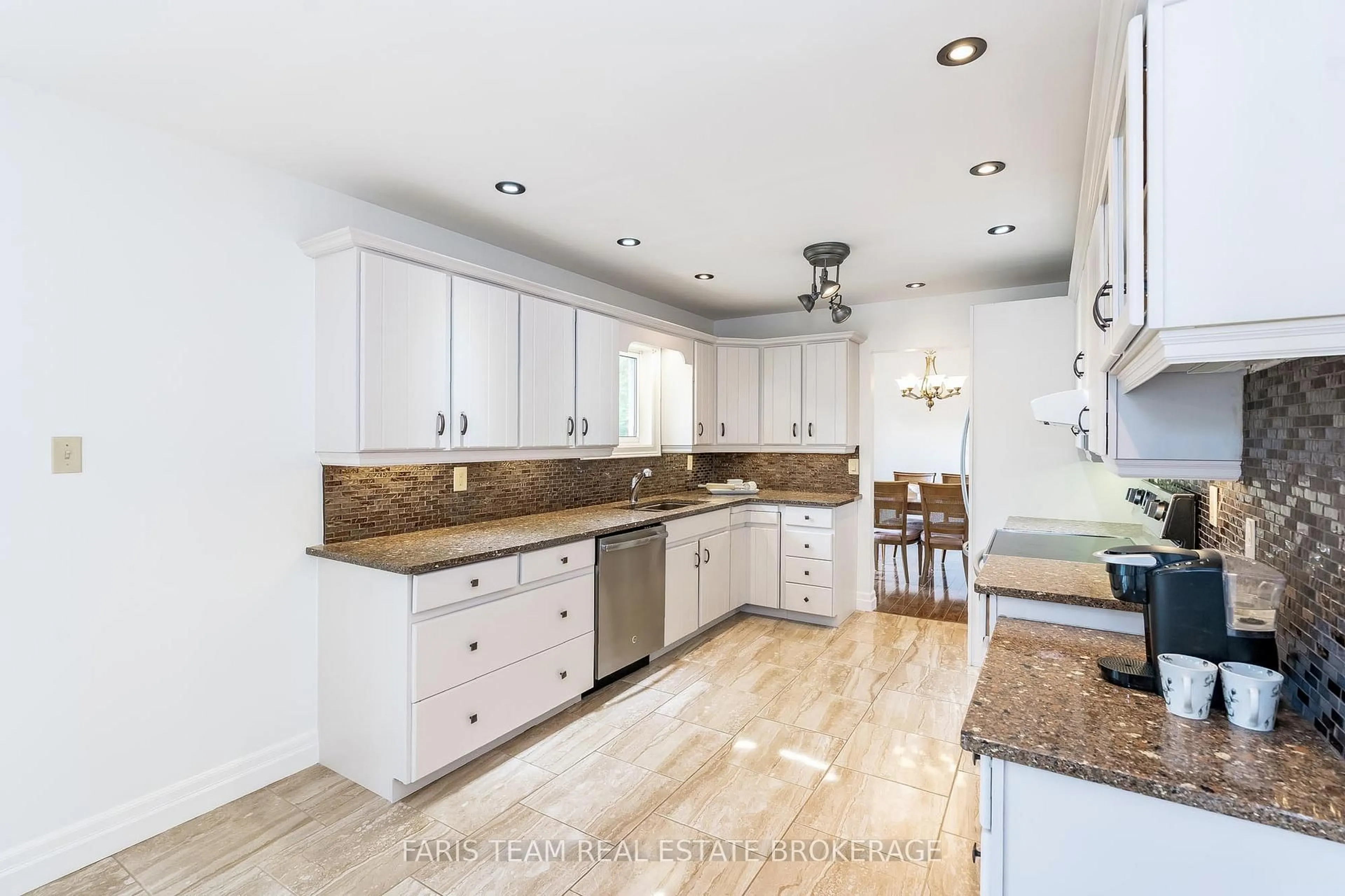 Open concept kitchen, unknown for 36 Shelswell Blvd, Oro-Medonte Ontario L0L 2E0