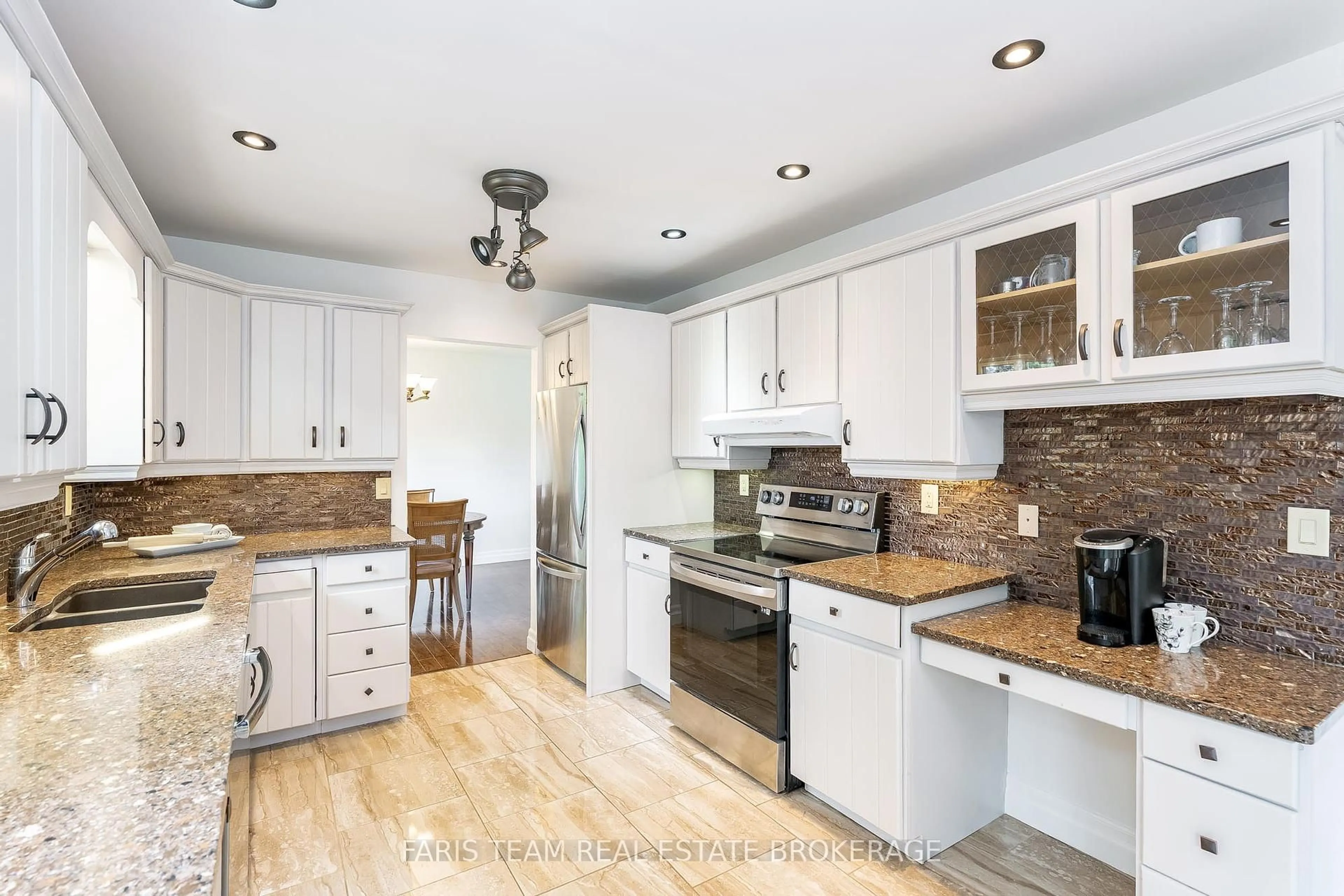 Open concept kitchen, unknown for 36 Shelswell Blvd, Oro-Medonte Ontario L0L 2E0