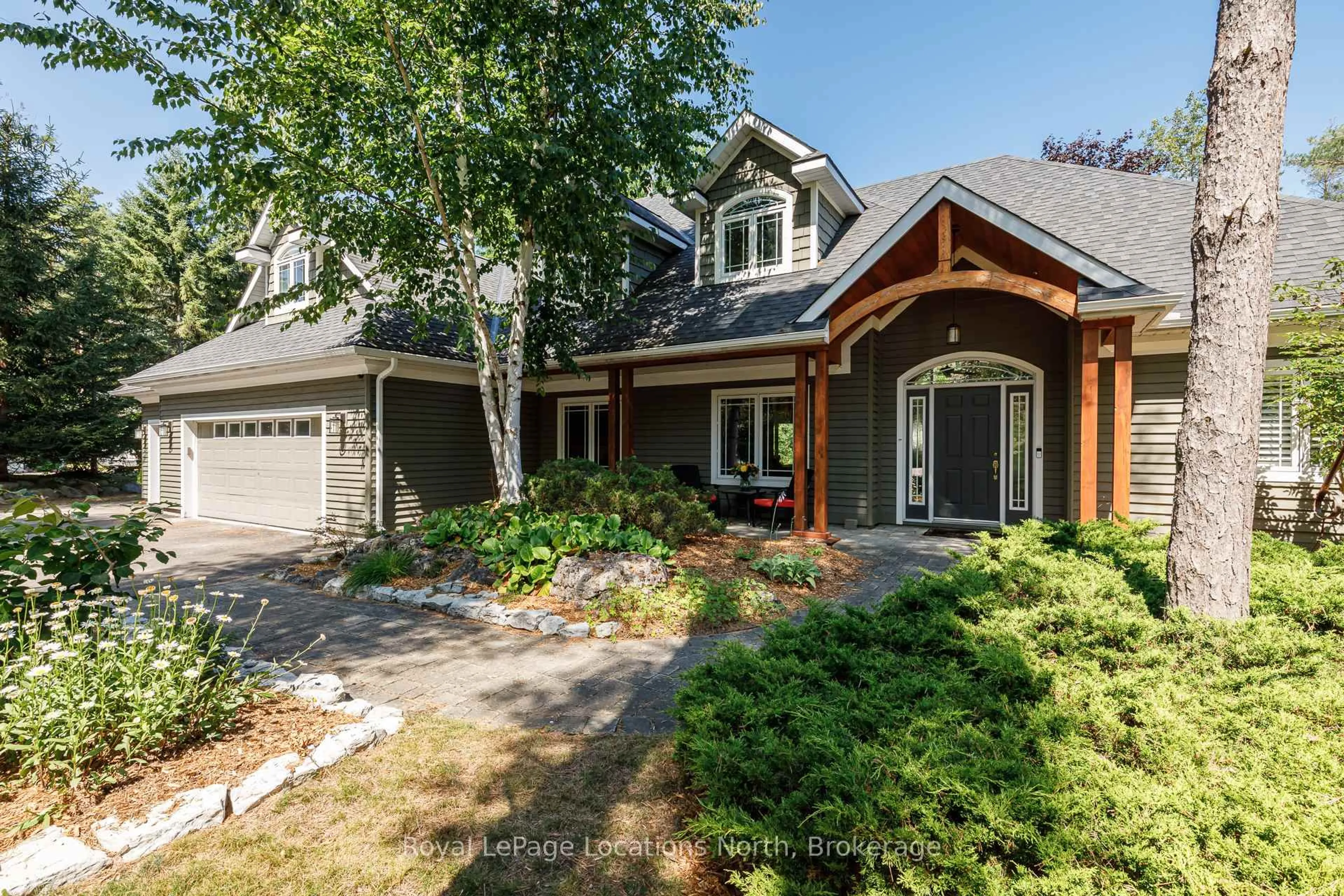 Home with brick exterior material, street for 6 Alpine Crt, Collingwood Ontario L9Y 4W7