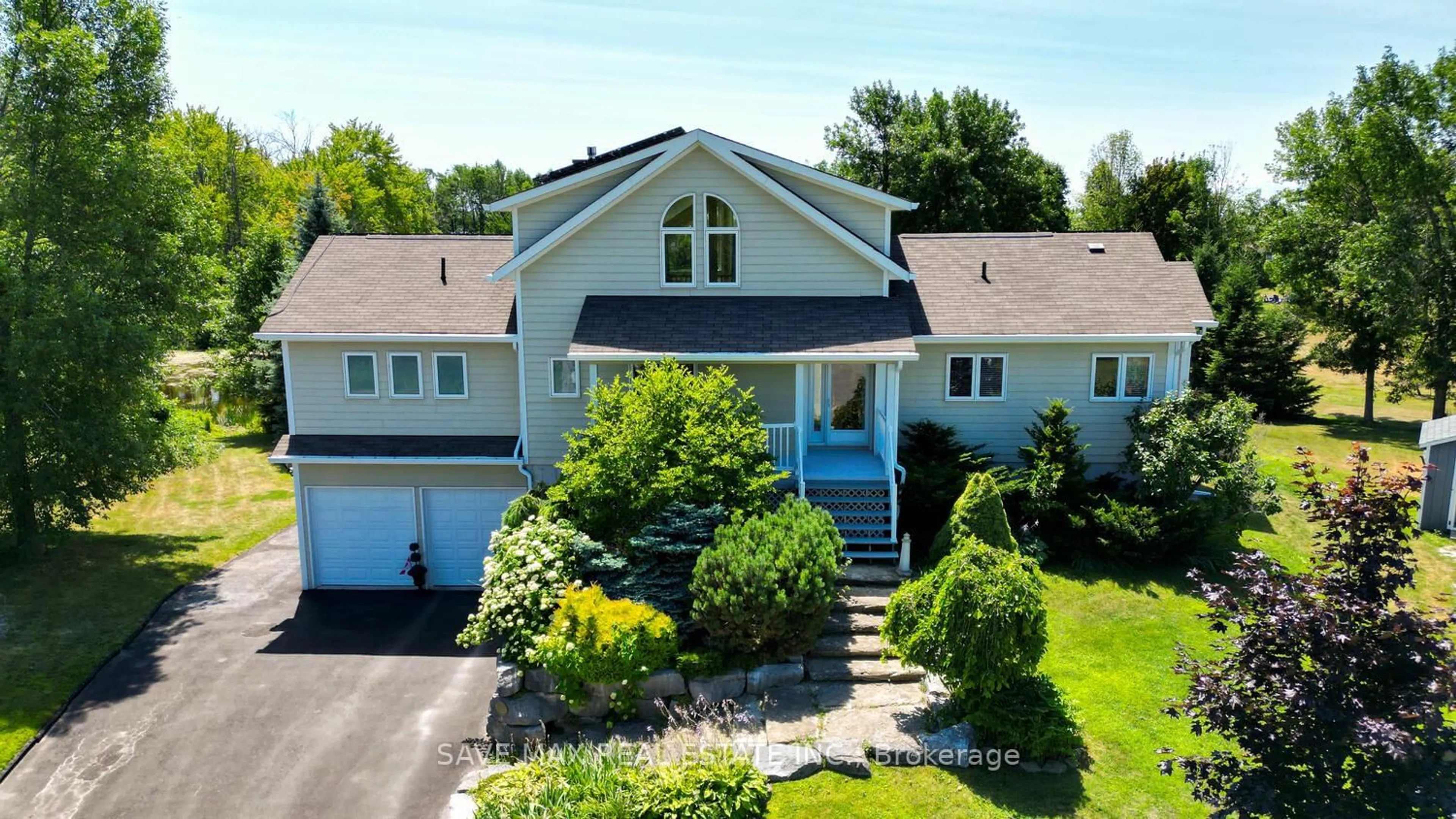 A pic from outside/outdoor area/front of a property/back of a property/a pic from drone, street for 3786 Leo Cres, Ramara Ontario L3V 6H7