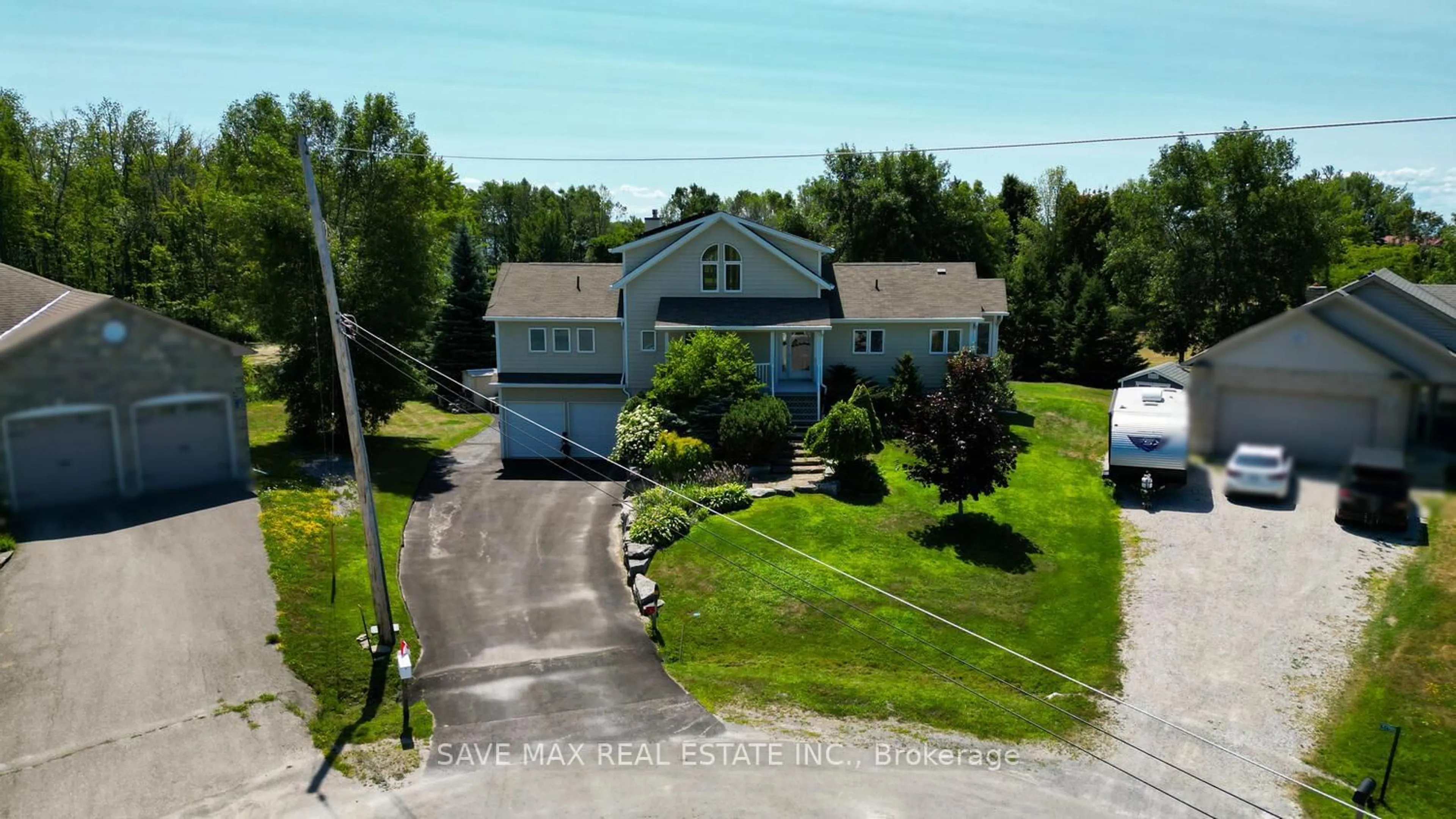 A pic from outside/outdoor area/front of a property/back of a property/a pic from drone, street for 3786 Leo Cres, Ramara Ontario L3V 6H7