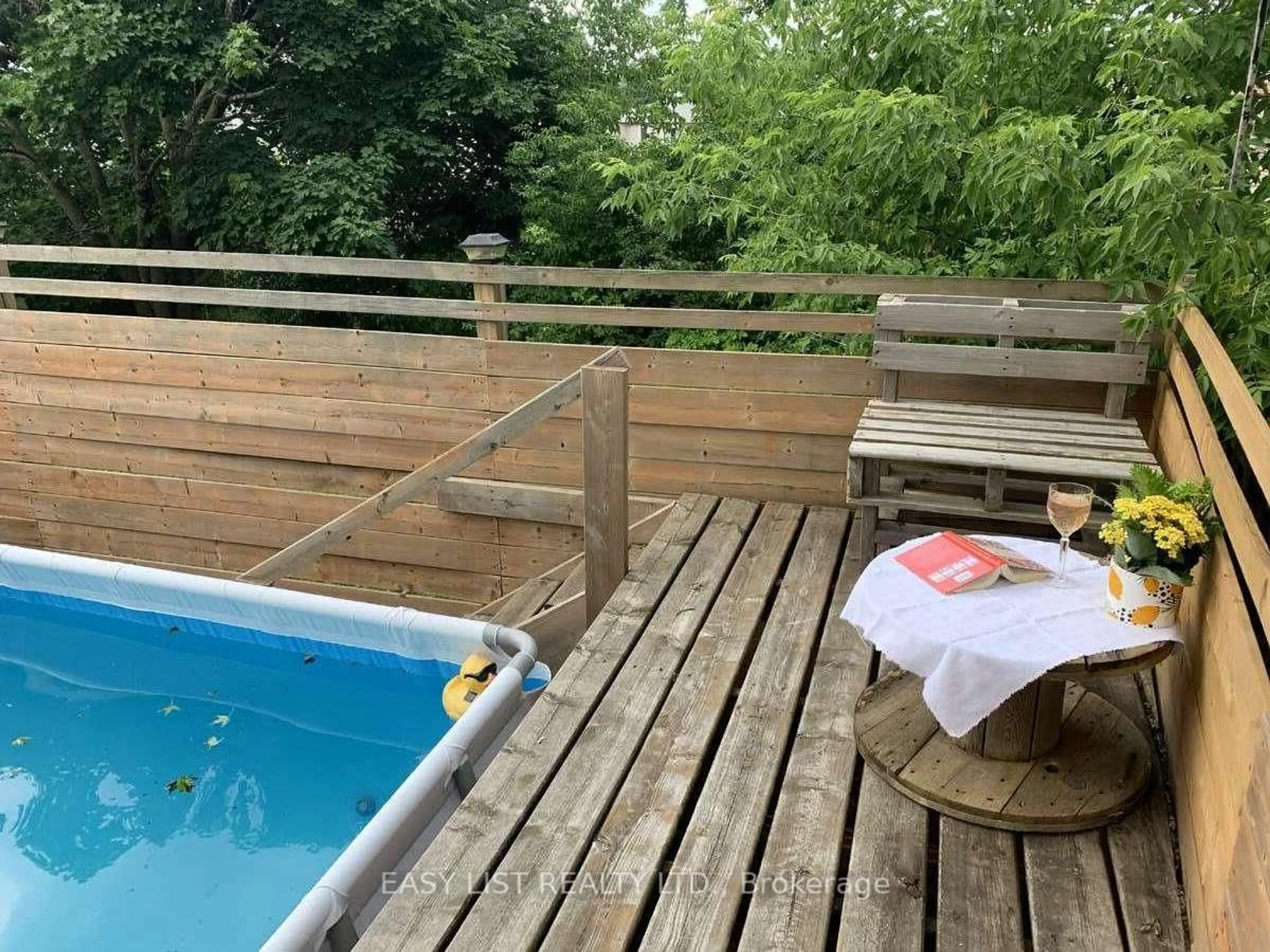 Pool for 20 Corbett Dr, Barrie Ontario L4M 5T2