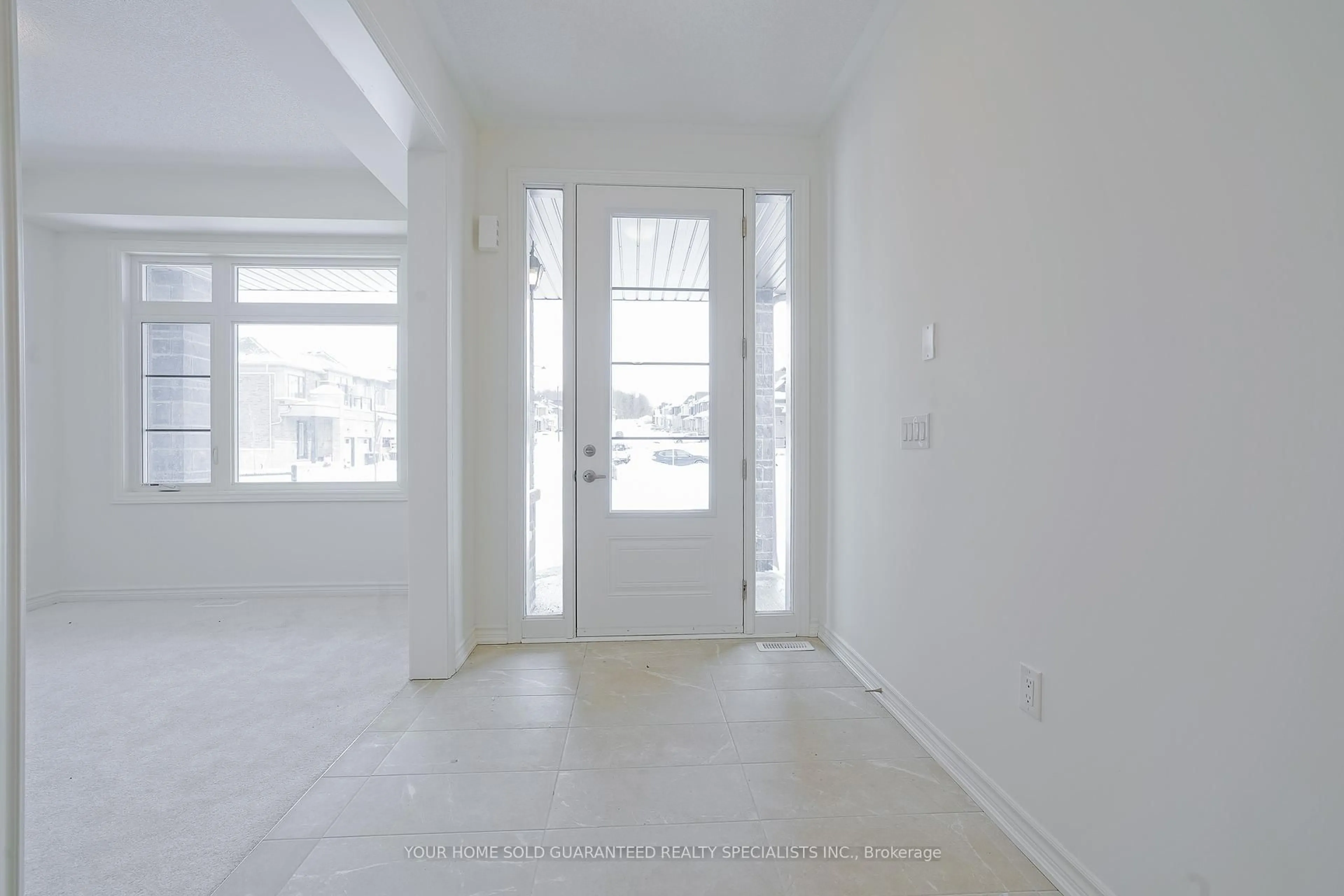 Indoor entryway for 62 Calypso Ave, Springwater Ontario L0L 1Y3