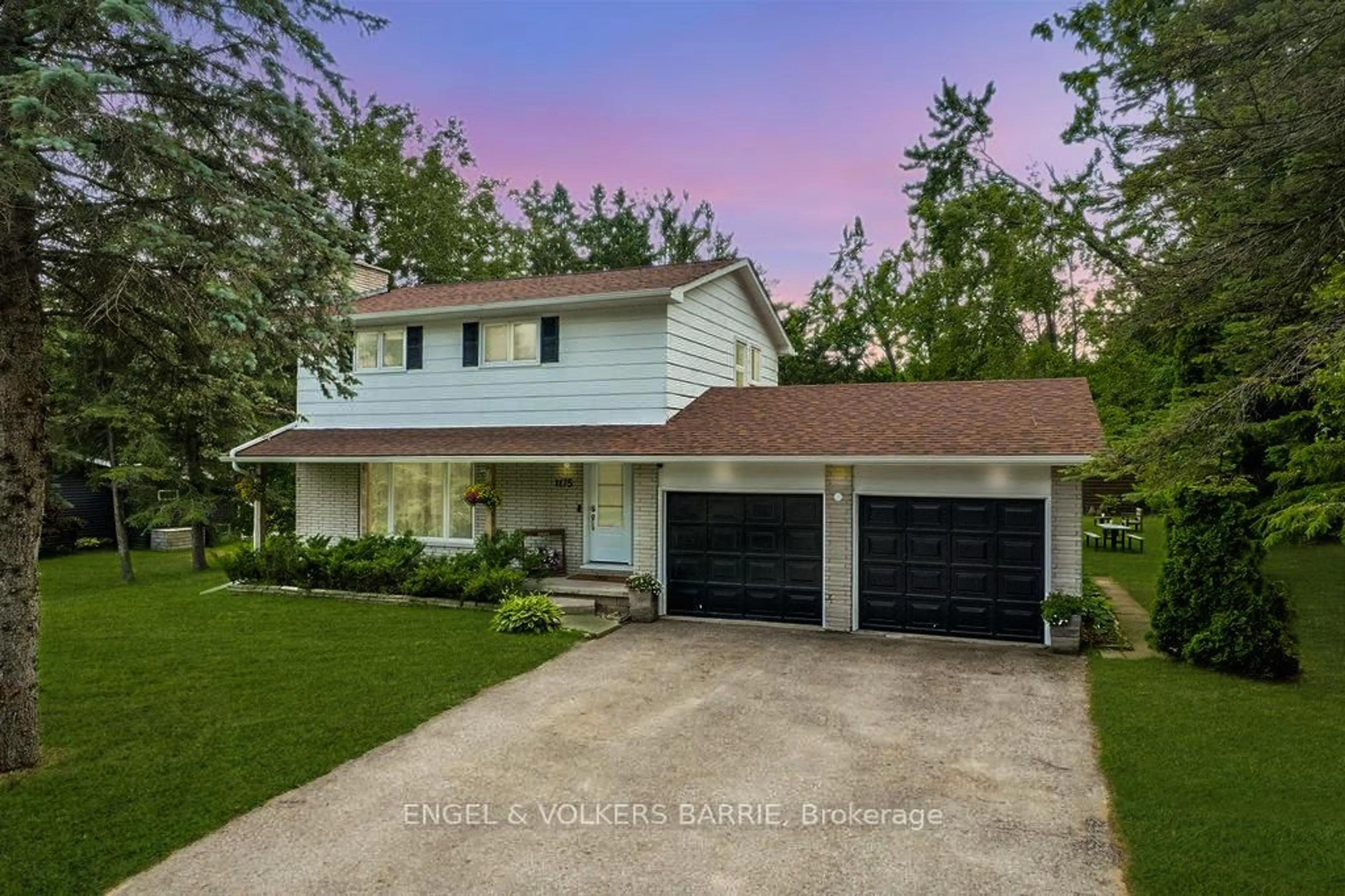 Home with vinyl exterior material, street for 1175 Carson Rd, Springwater Ontario L4M 4S5