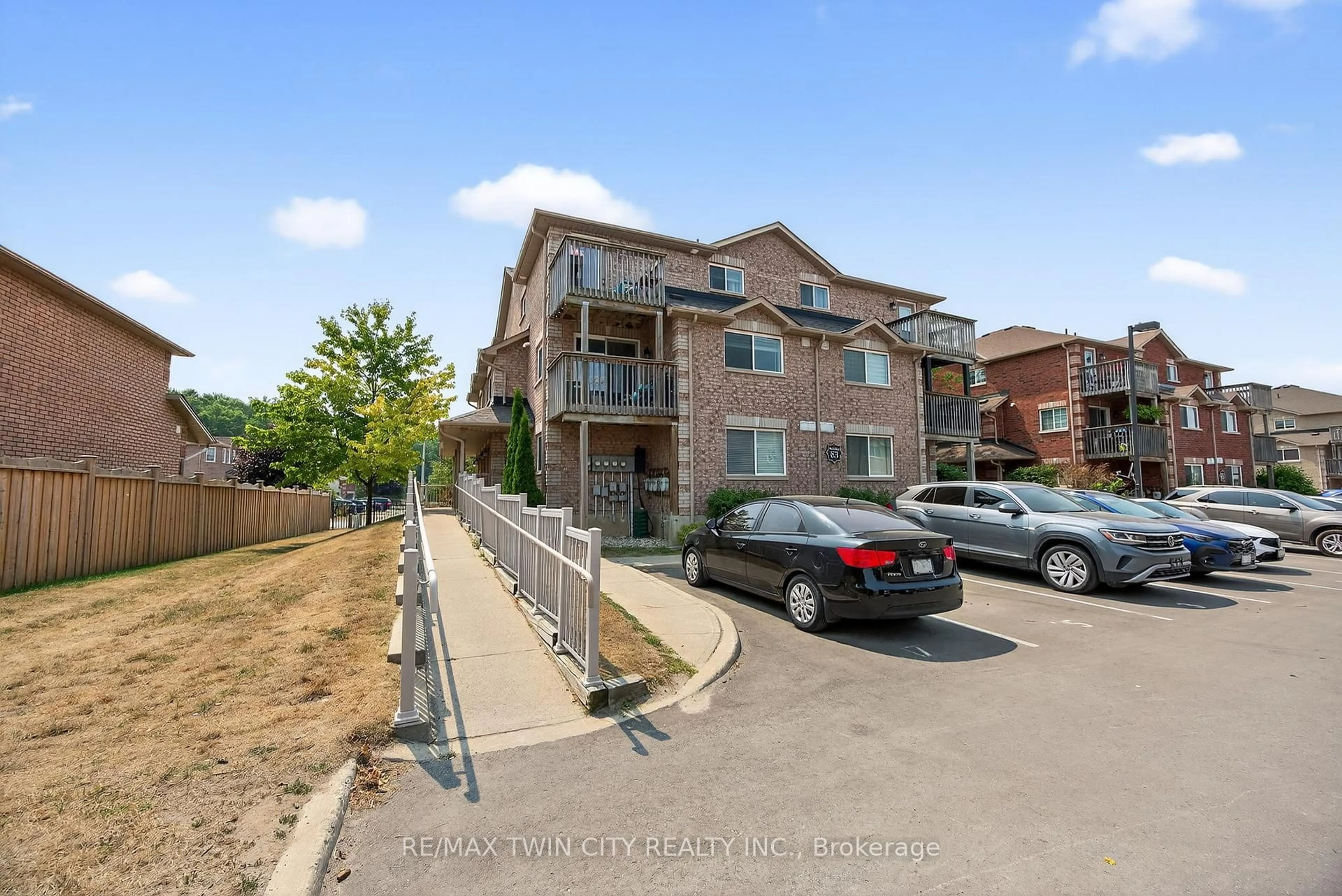 A pic from outside/outdoor area/front of a property/back of a property/a pic from drone, street for 83 Goodwin Dr, Barrie Ontario L4N 6K4