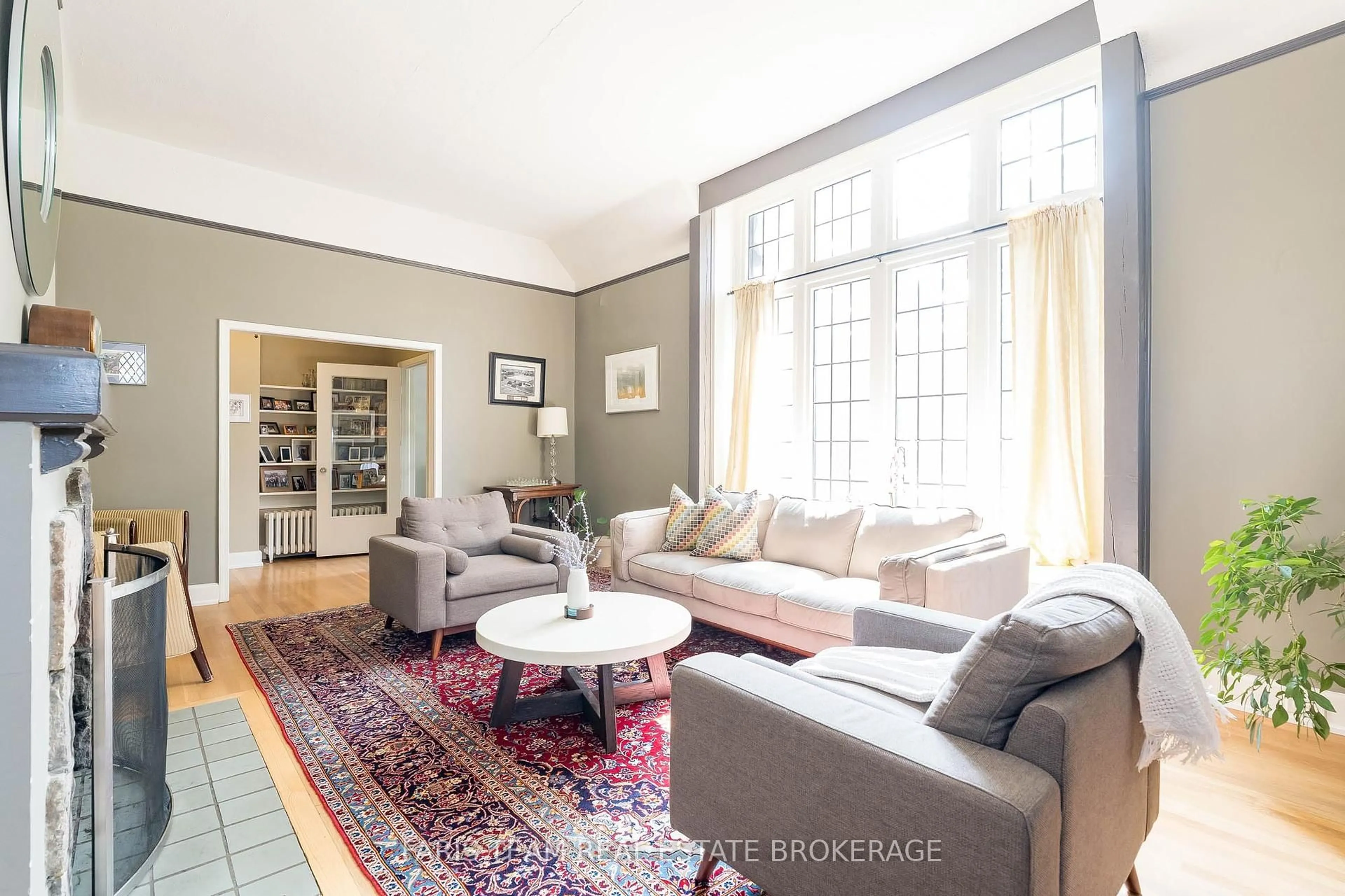 Living room with furniture, unknown for 44 Tecumseth St, Orillia Ontario L3V 1X9