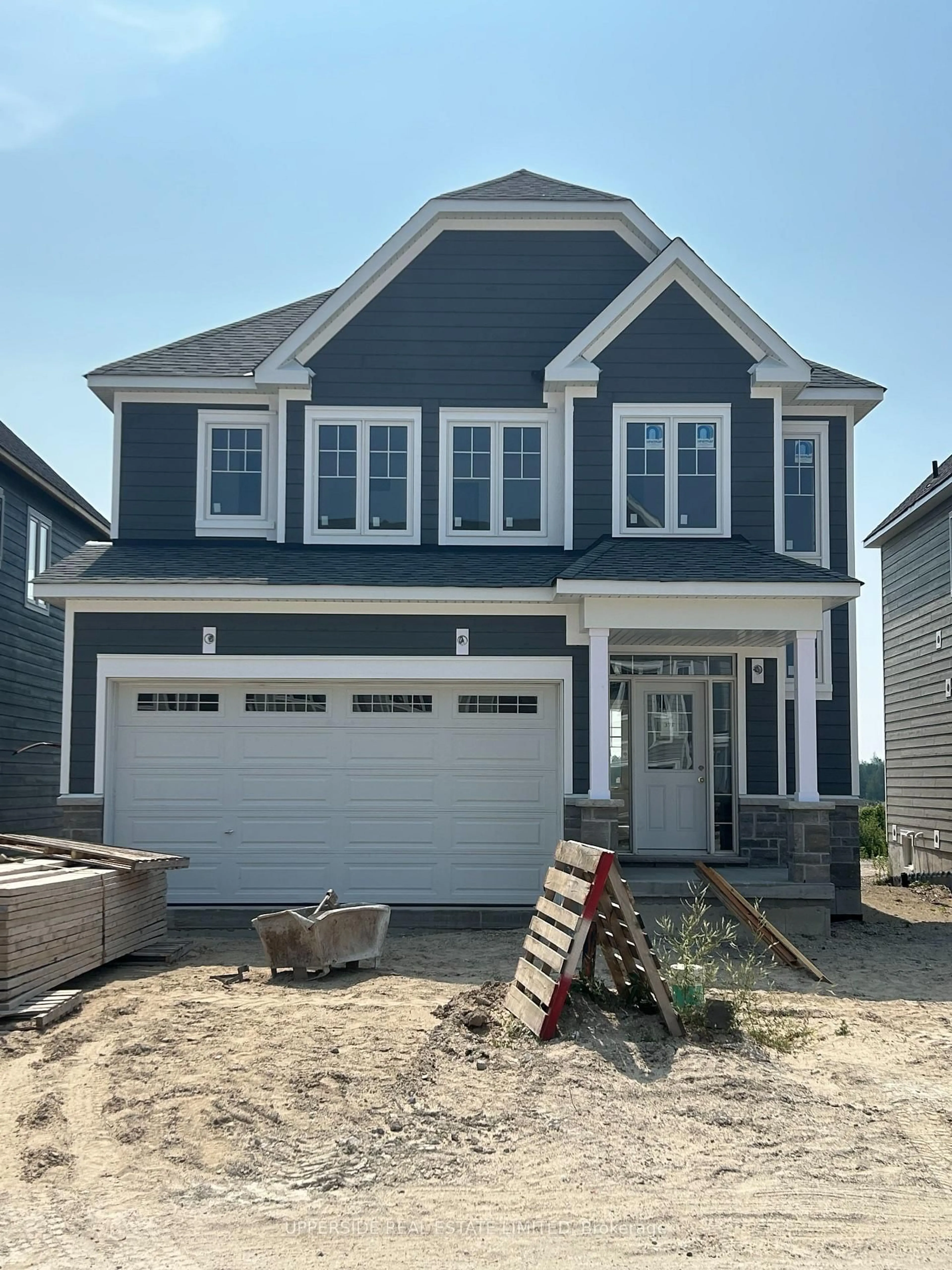 Home with vinyl exterior material, street for 241 Village Gate Dr, Wasaga Beach Ontario L9Z 0J7