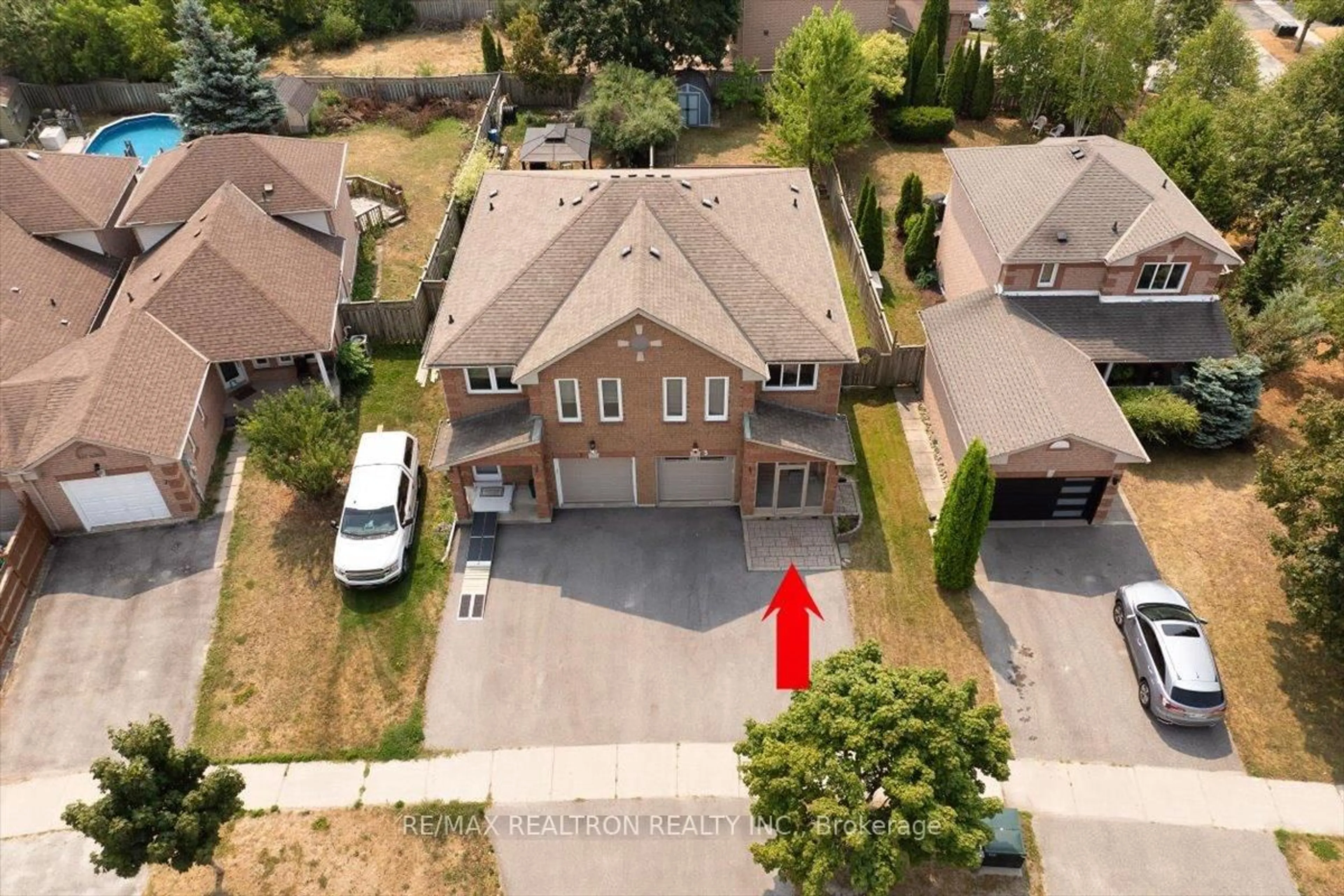 A pic from outside/outdoor area/front of a property/back of a property/a pic from drone, street for 3 Brucker Rd, Barrie Ontario L4N 8J2