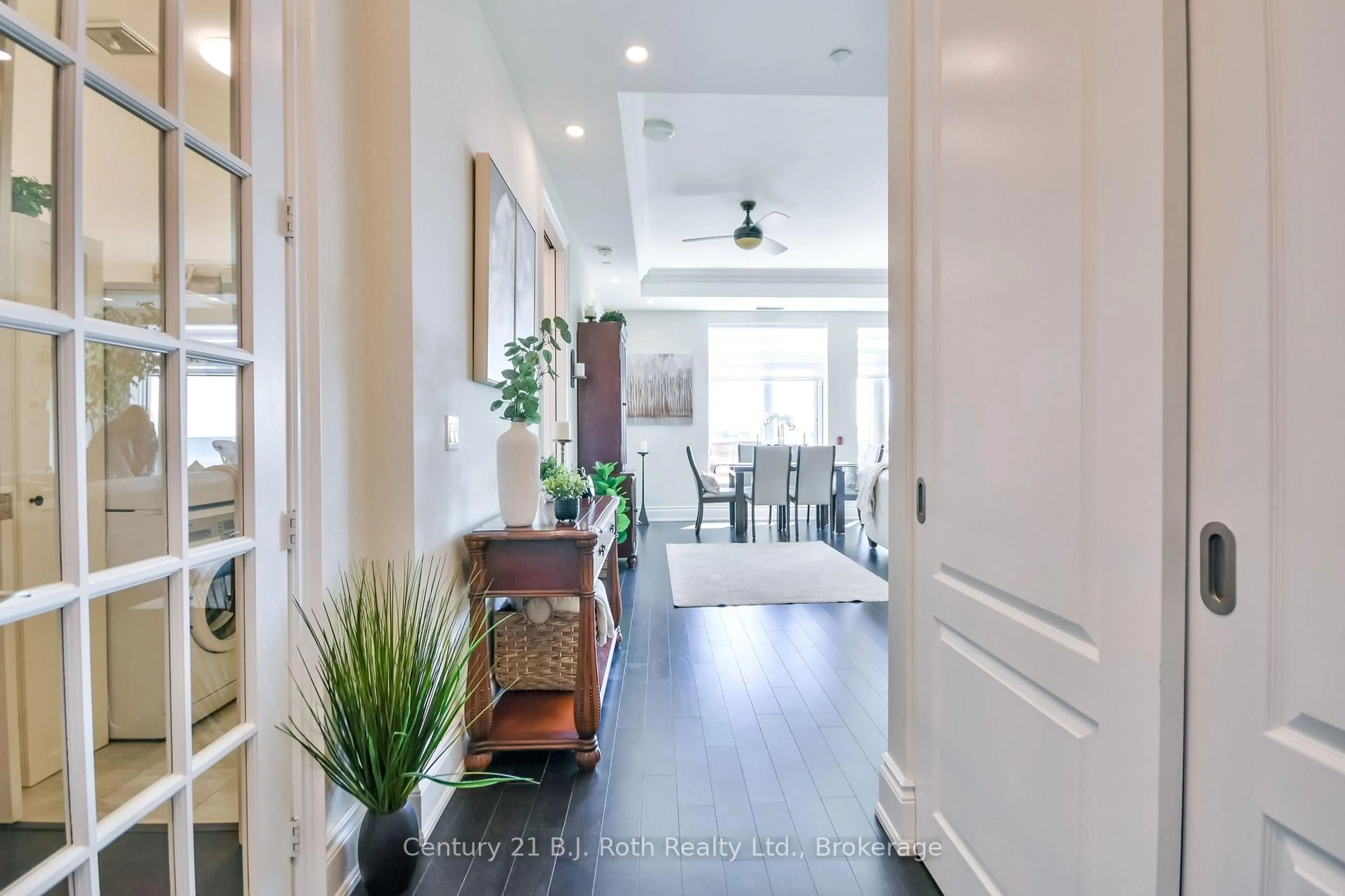 Indoor entryway for 90 Orchard Point Rd #LS04, Orillia Ontario L3V 8K4