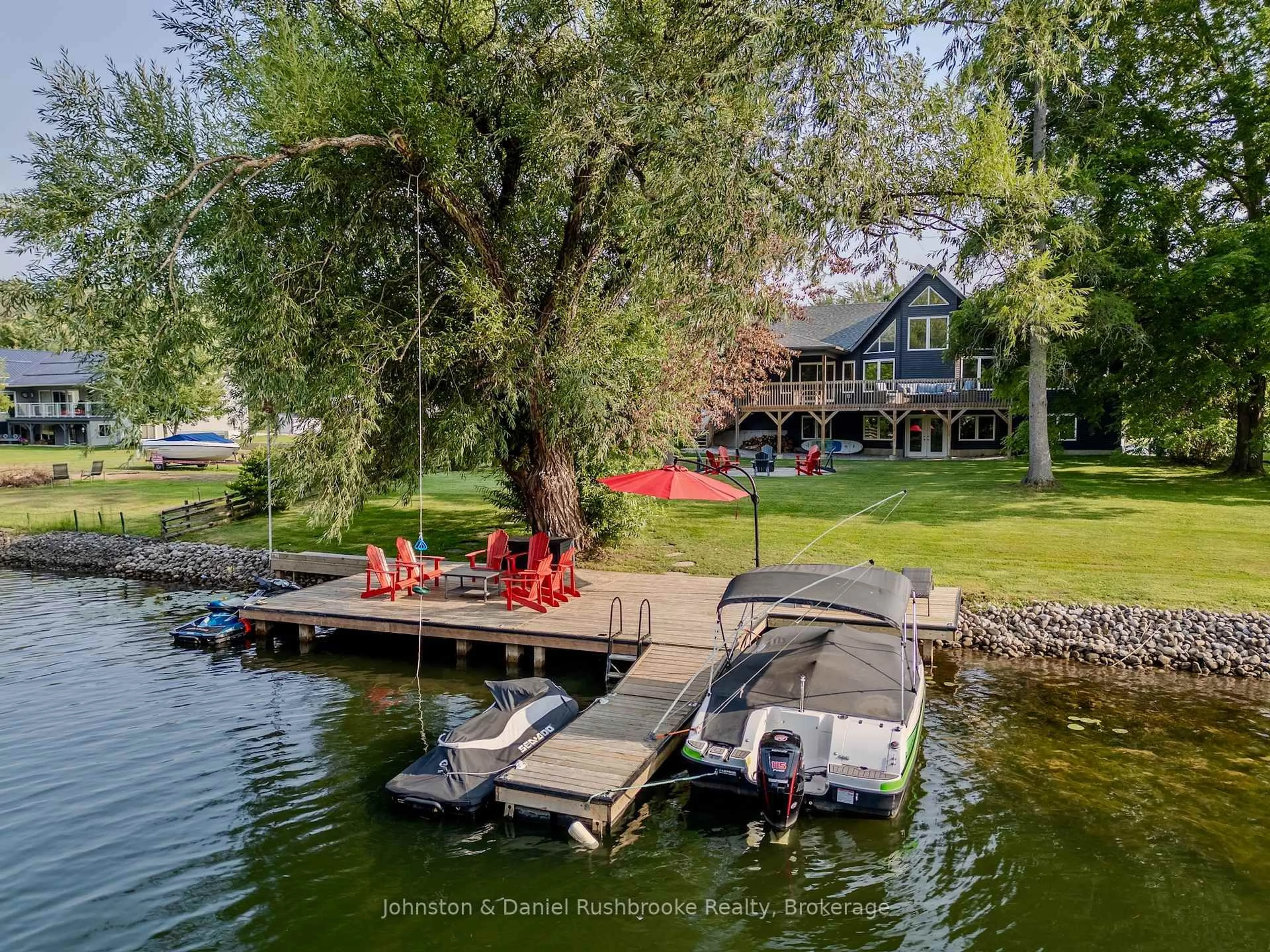A pic from outside/outdoor area/front of a property/back of a property/a pic from drone, water/lake/river/ocean view for 3928 West Canal Rd, Severn Ontario L0K 2B0