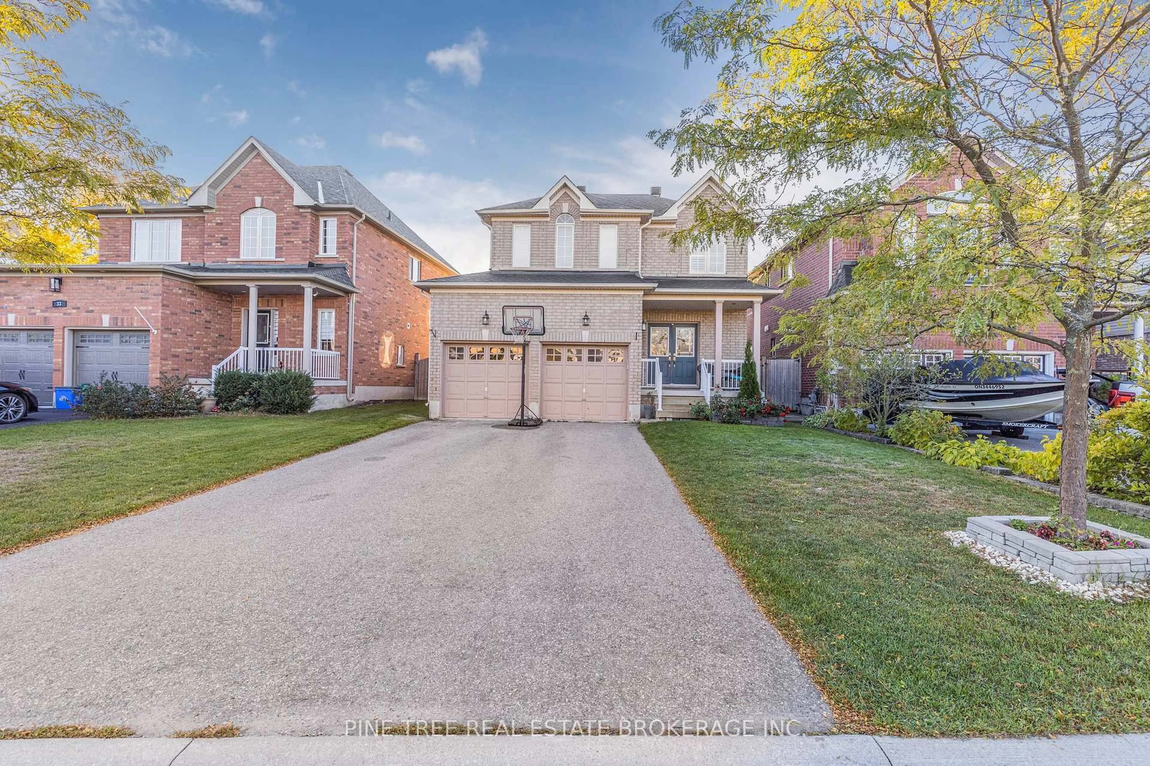 Home with brick exterior material, street for 31 Connaught Lane, Barrie Ontario L4M 0A6