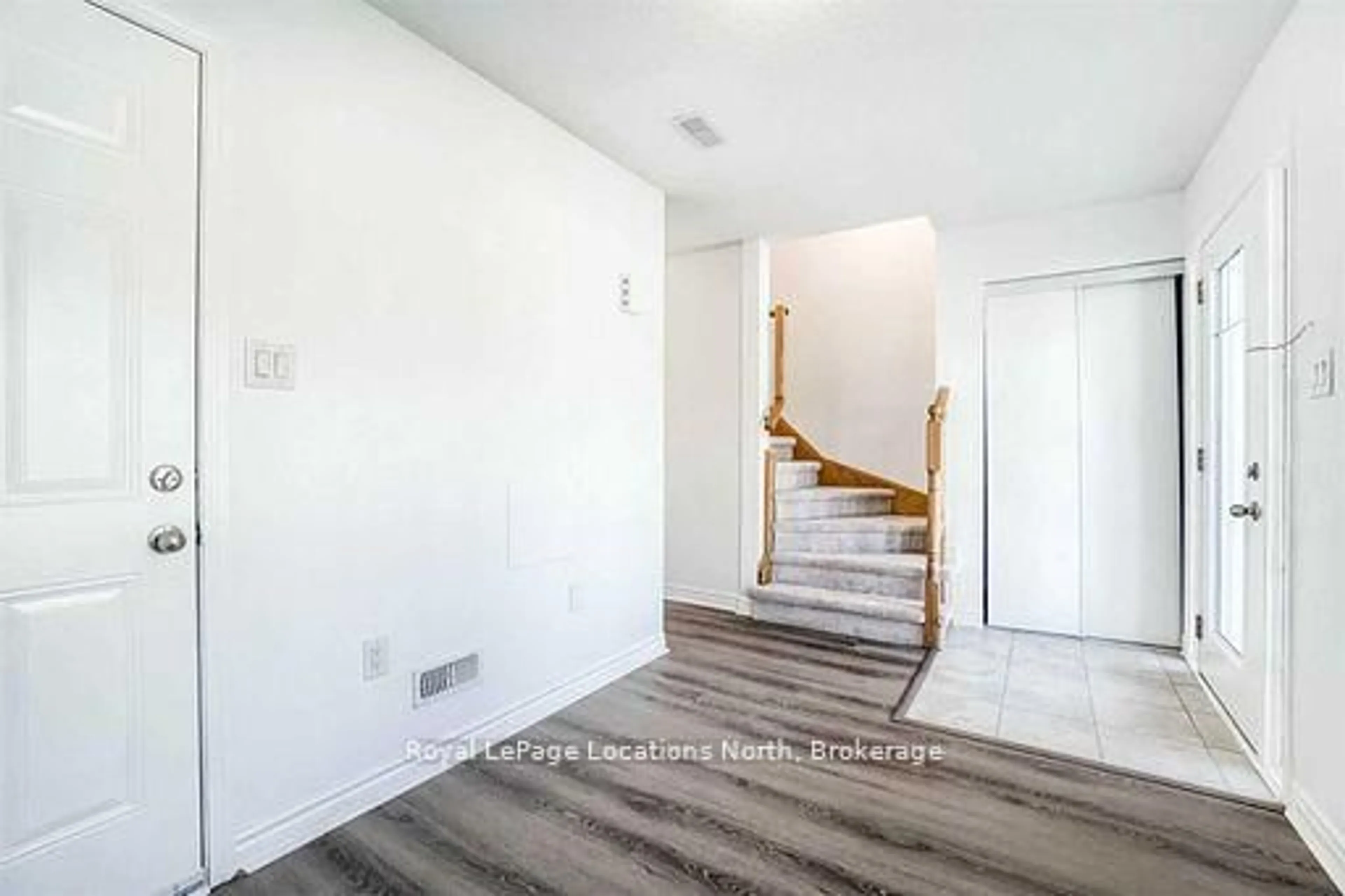 Unknown for 152 Village Gate Dr, Wasaga Beach Ontario L9Z 0J7