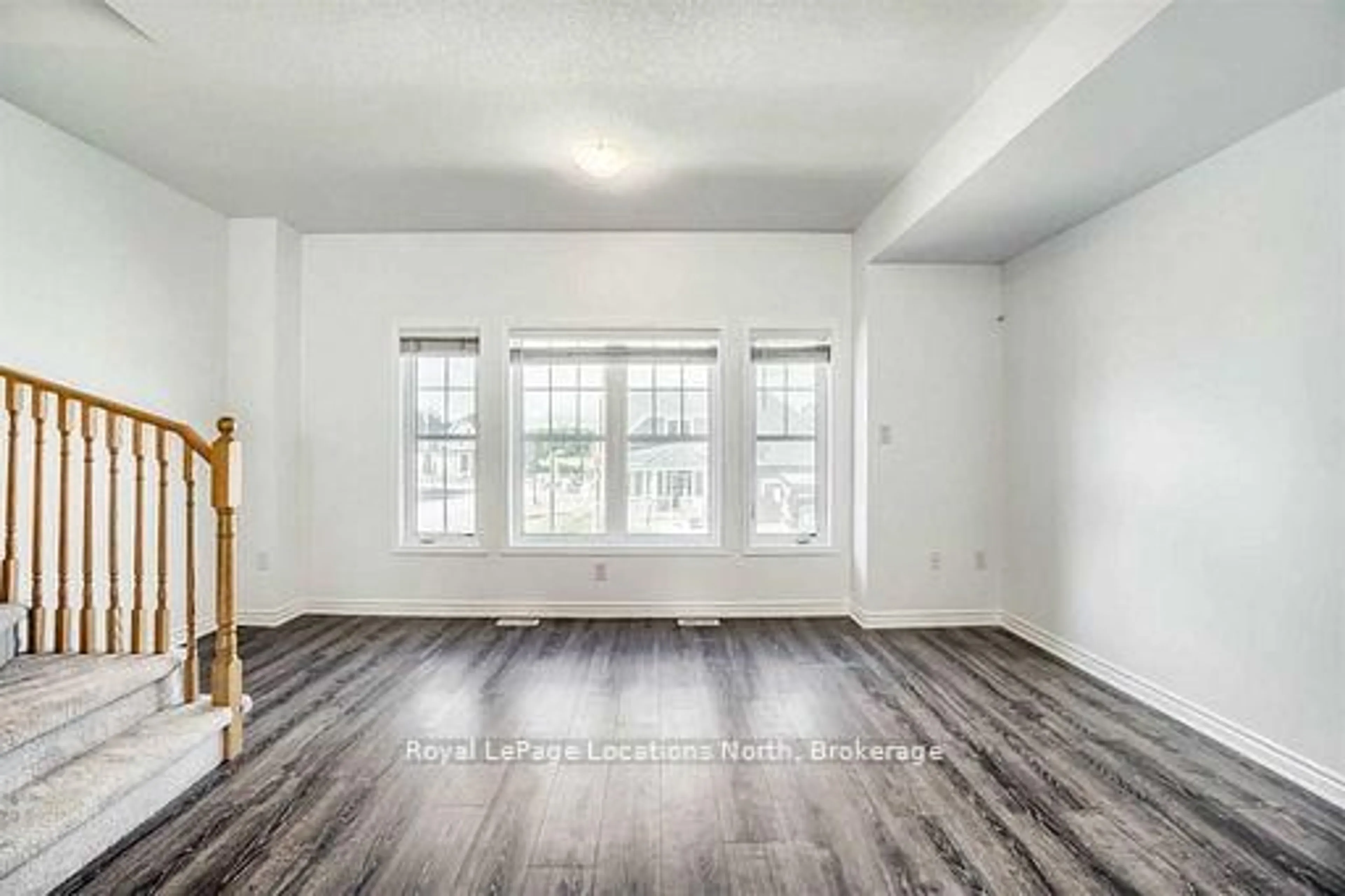 A pic of a room for 152 Village Gate Dr, Wasaga Beach Ontario L9Z 0J7