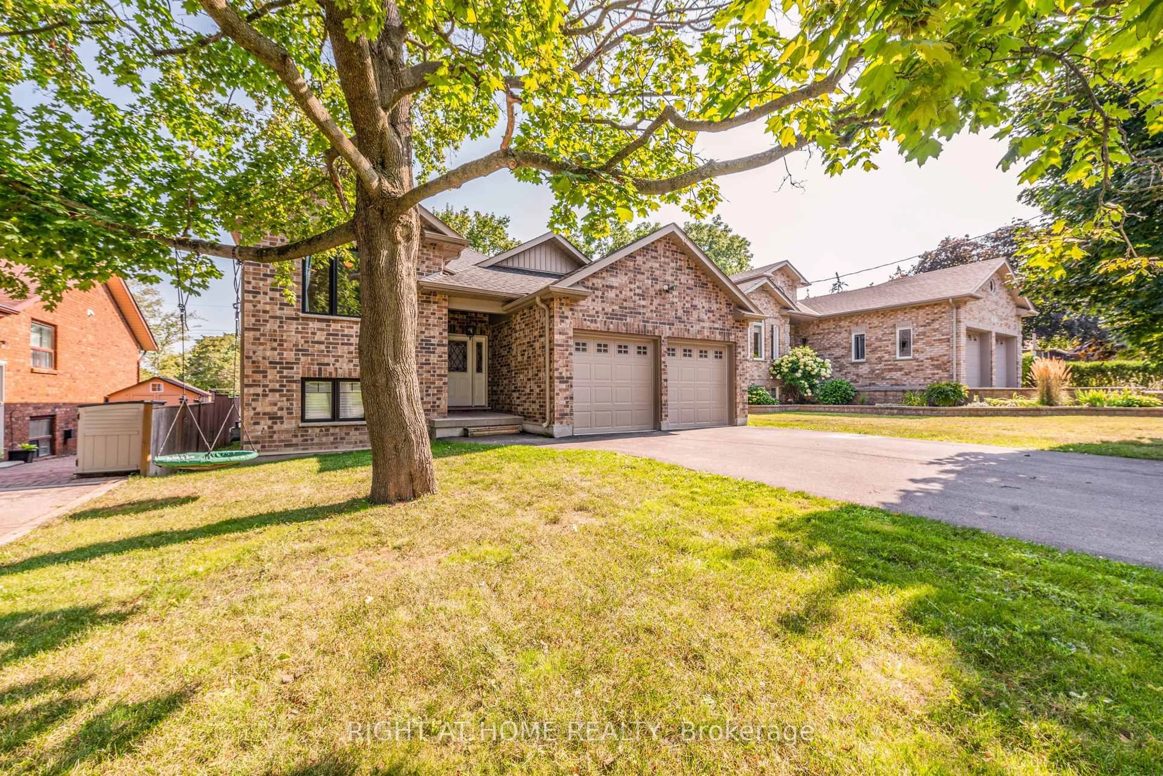 Home with brick exterior material, street for 11 Ottaway Ave, Barrie Ontario L4M 2W6