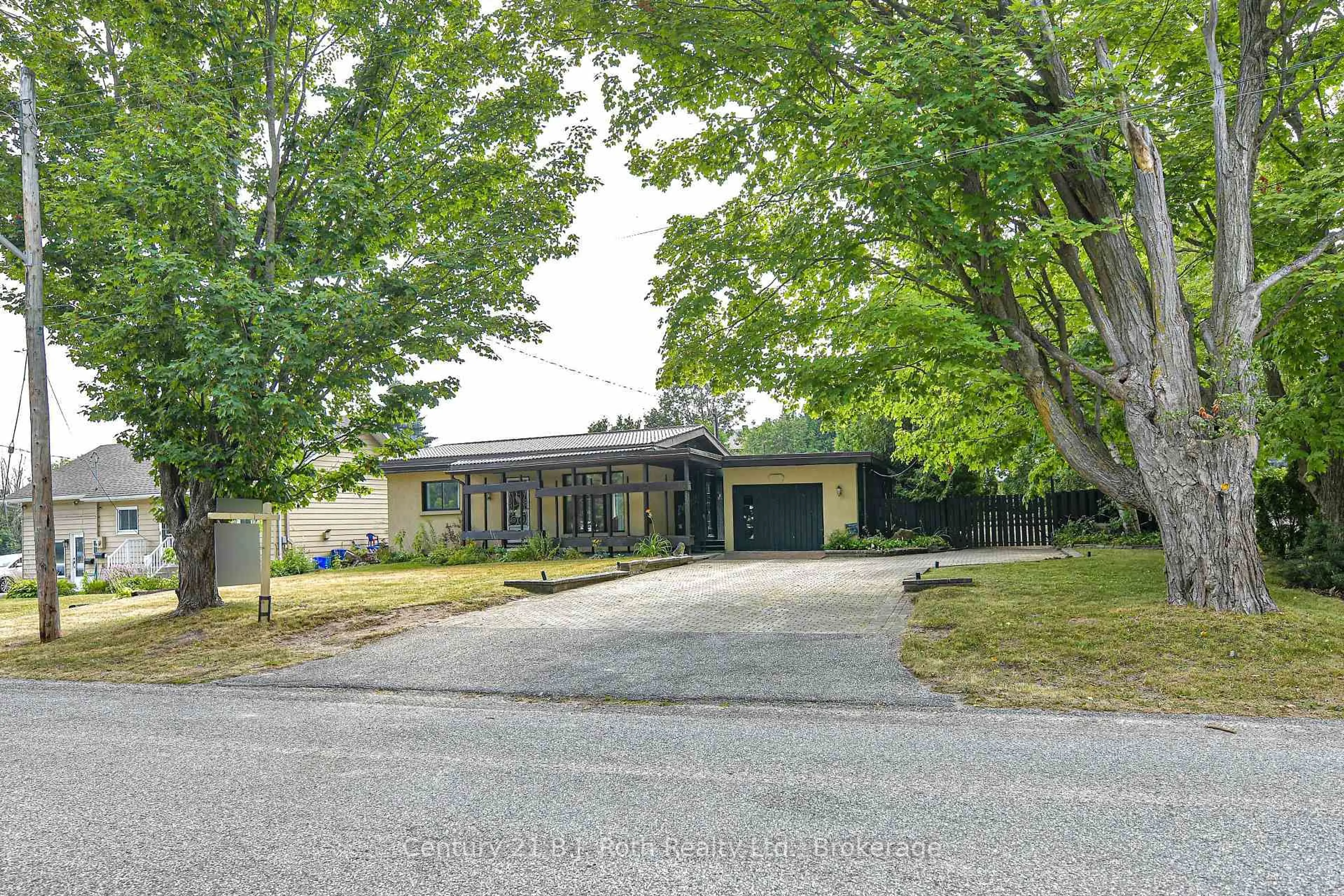 Unknown for 535 High St, Orillia Ontario L3V 4X9