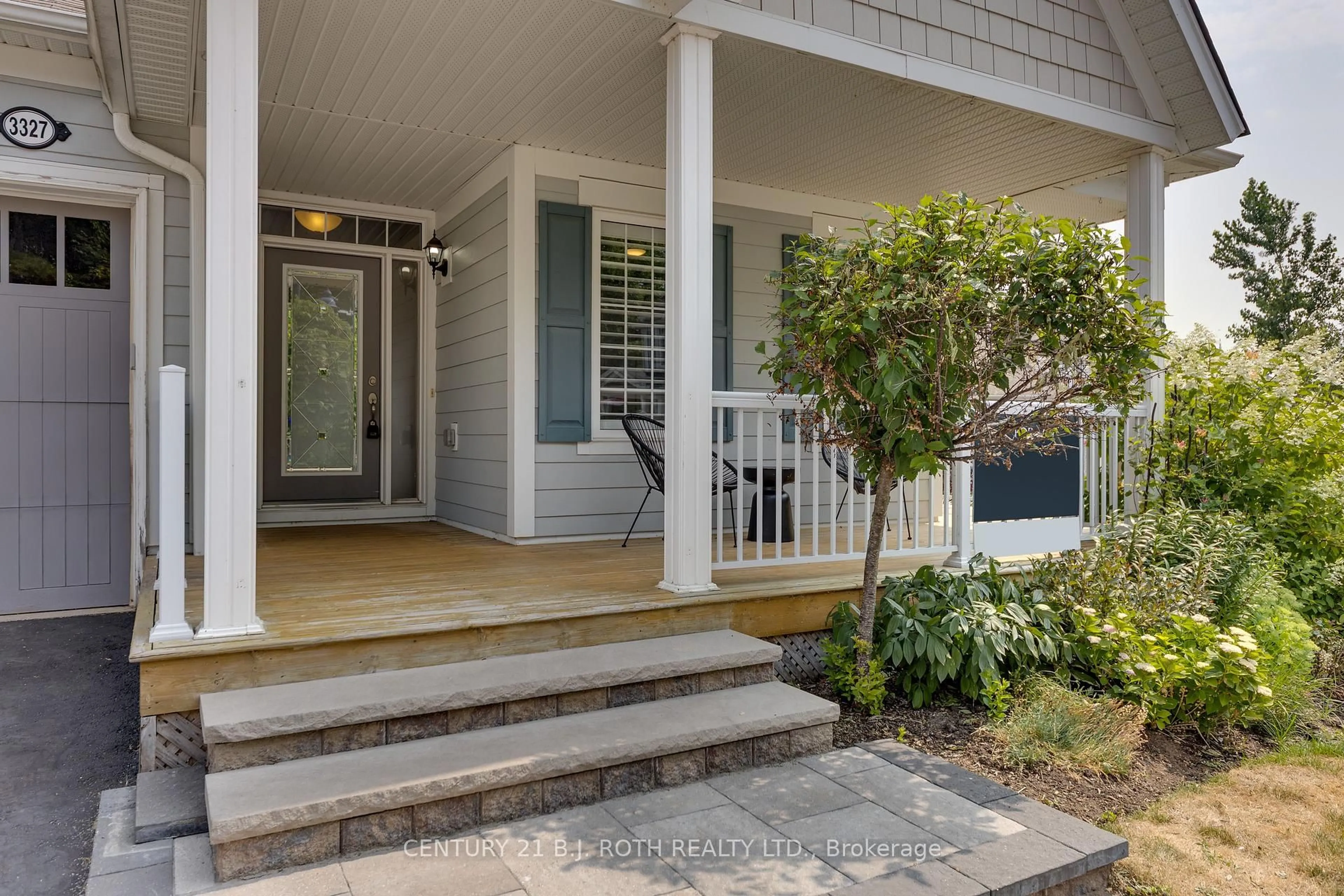 Indoor entryway for 3327 Summerhill Way, Severn Ontario L3V 0E1