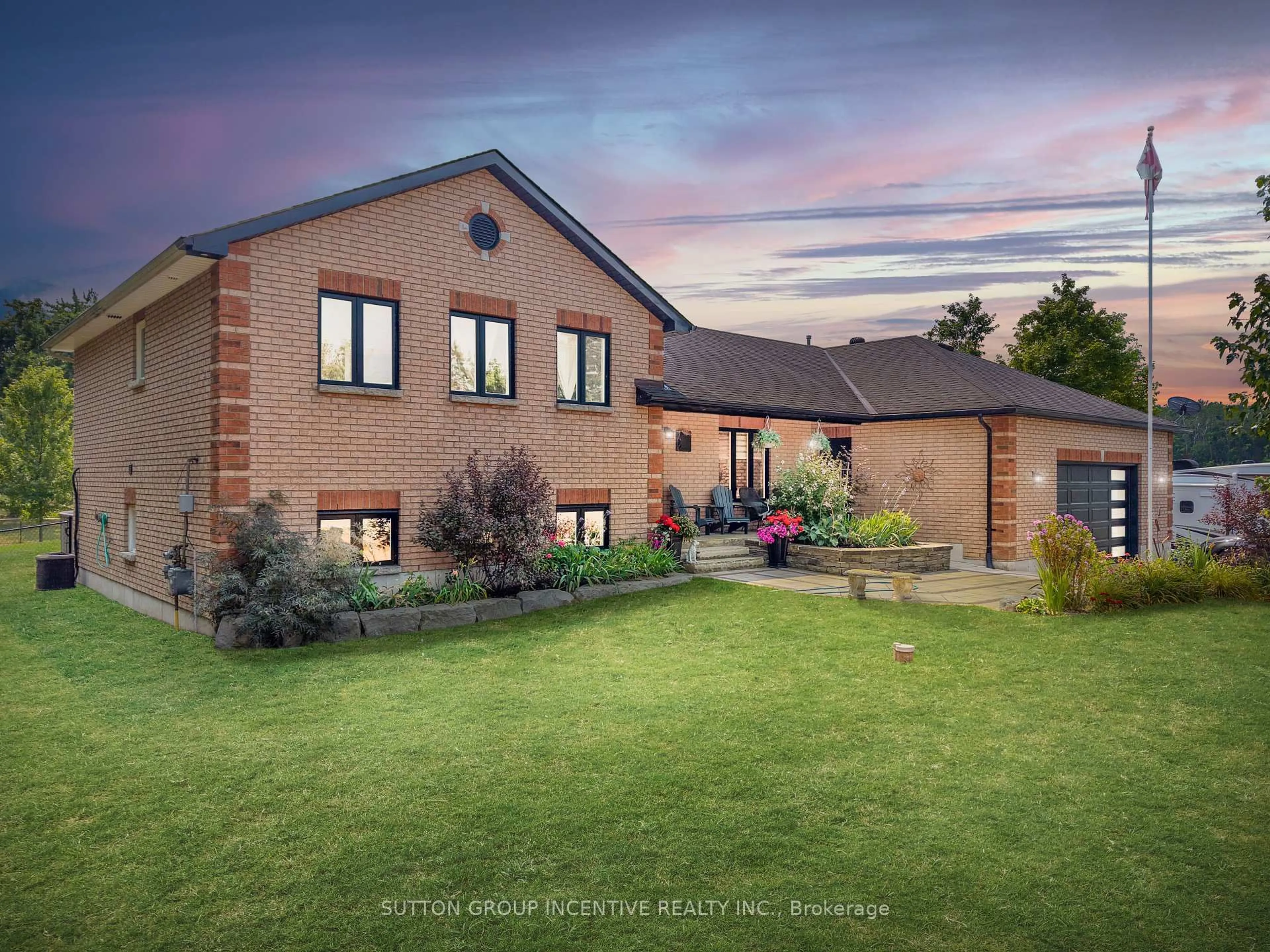 A pic from outside/outdoor area/front of a property/back of a property/a pic from drone, unknown for 1277 Sunnidale Rd, Springwater Ontario L4M 4S4