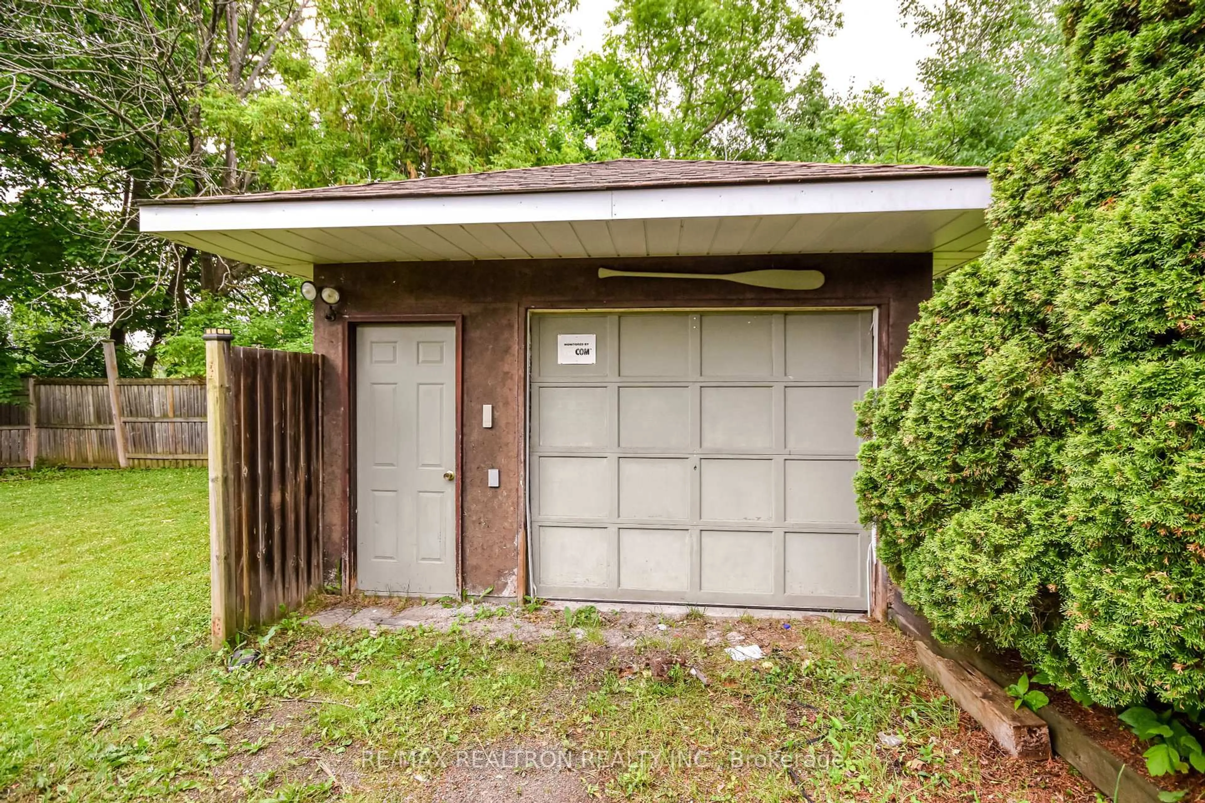 Shed for 497 Mary St, Tay Ontario L0K 1R0
