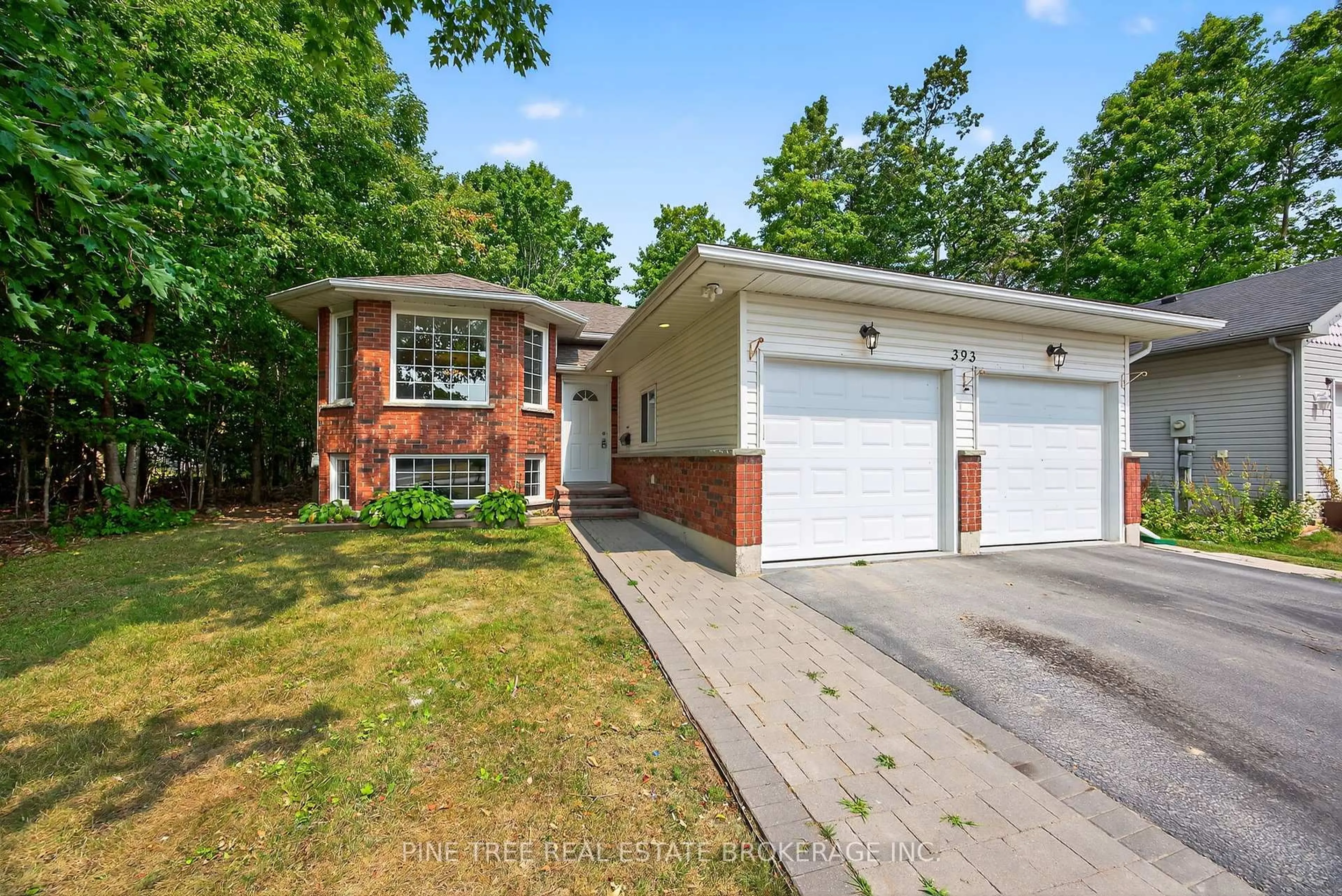 Home with brick exterior material, street for 393 Grenville Ave, Orillia Ontario L3V 8A7