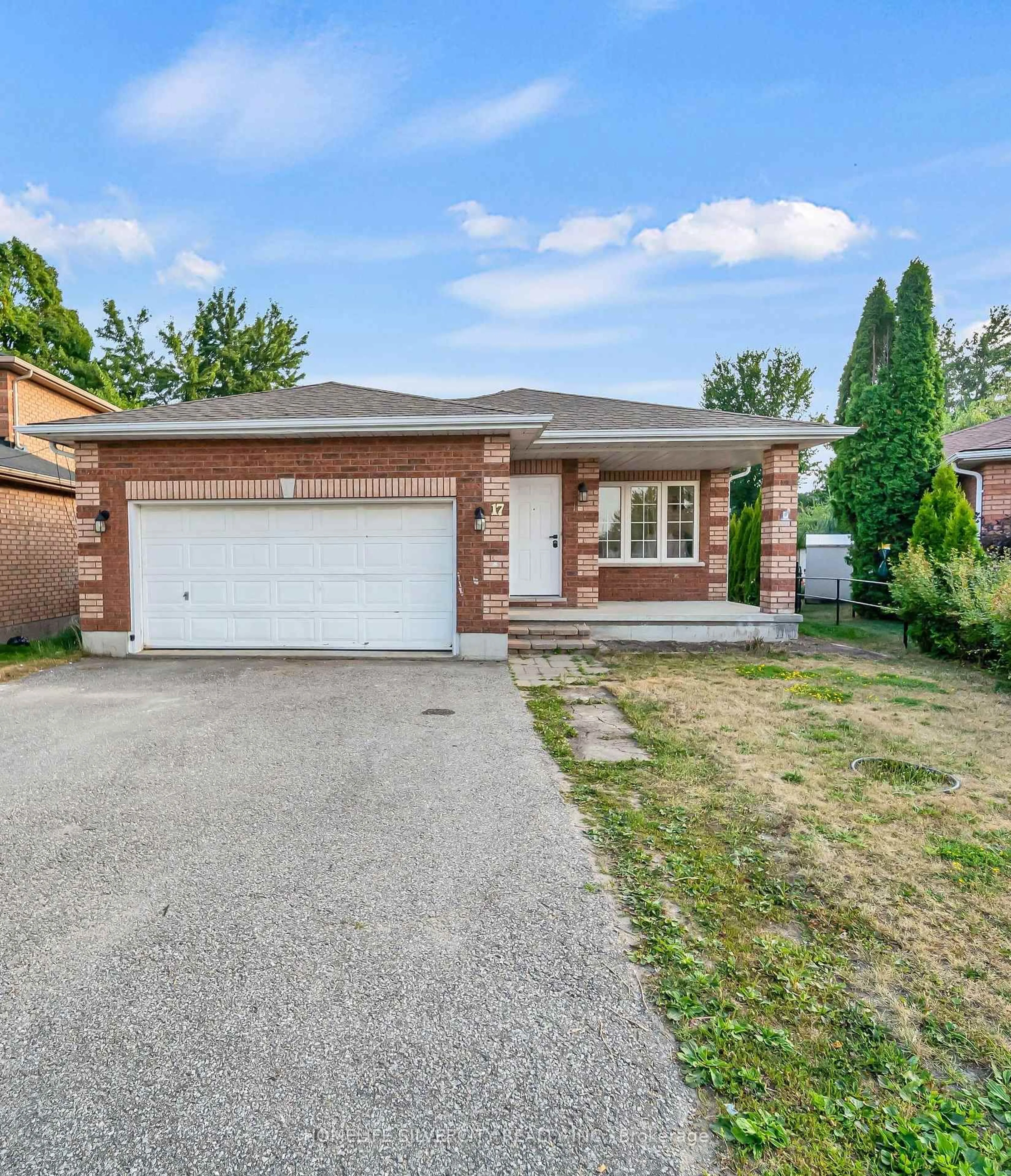 Home with brick exterior material, street for 17 Sydenham Wells Rd, Barrie Ontario L4M 6R3