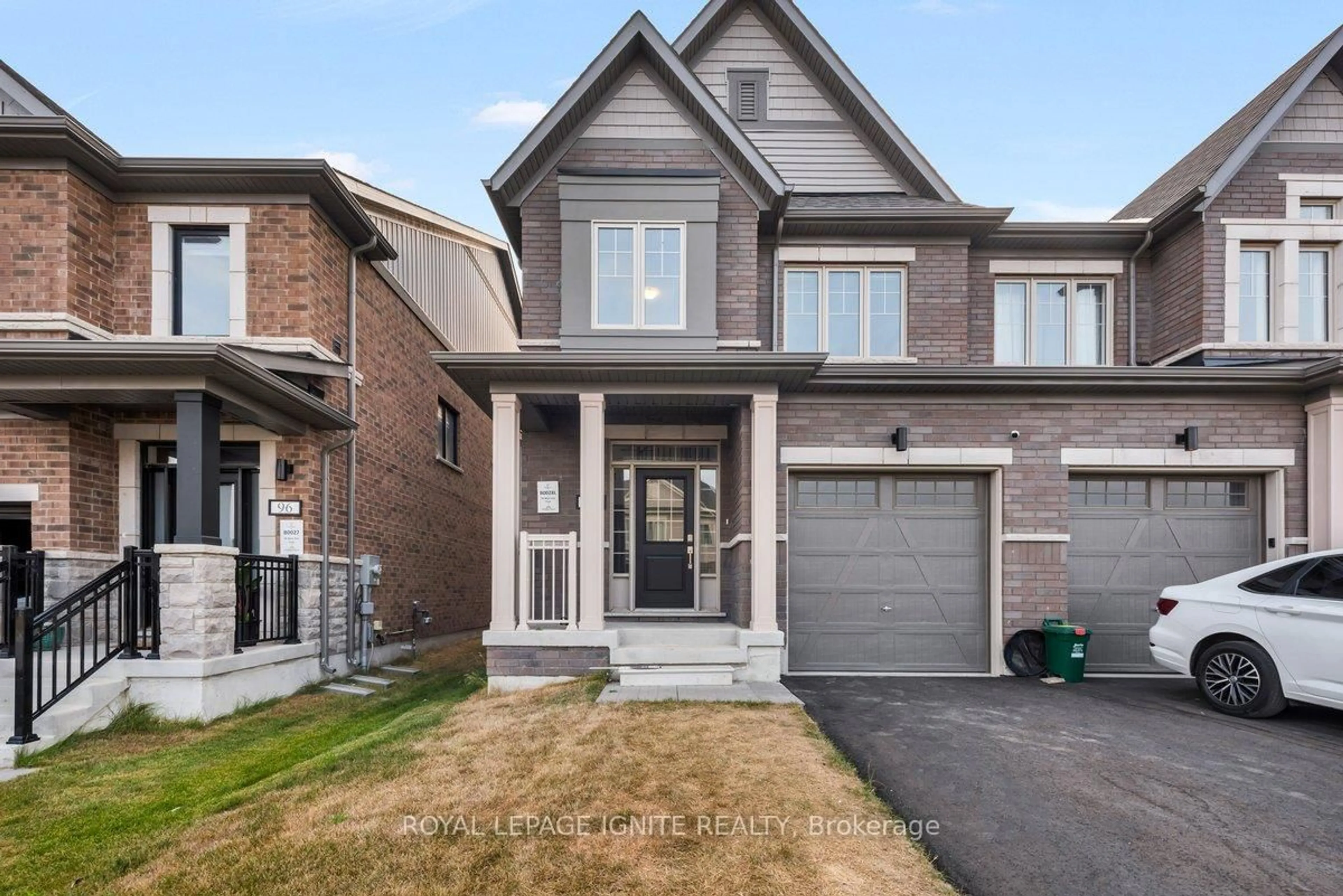Home with brick exterior material, street for 94 West Oak Tr, Barrie Ontario L9J 0K8