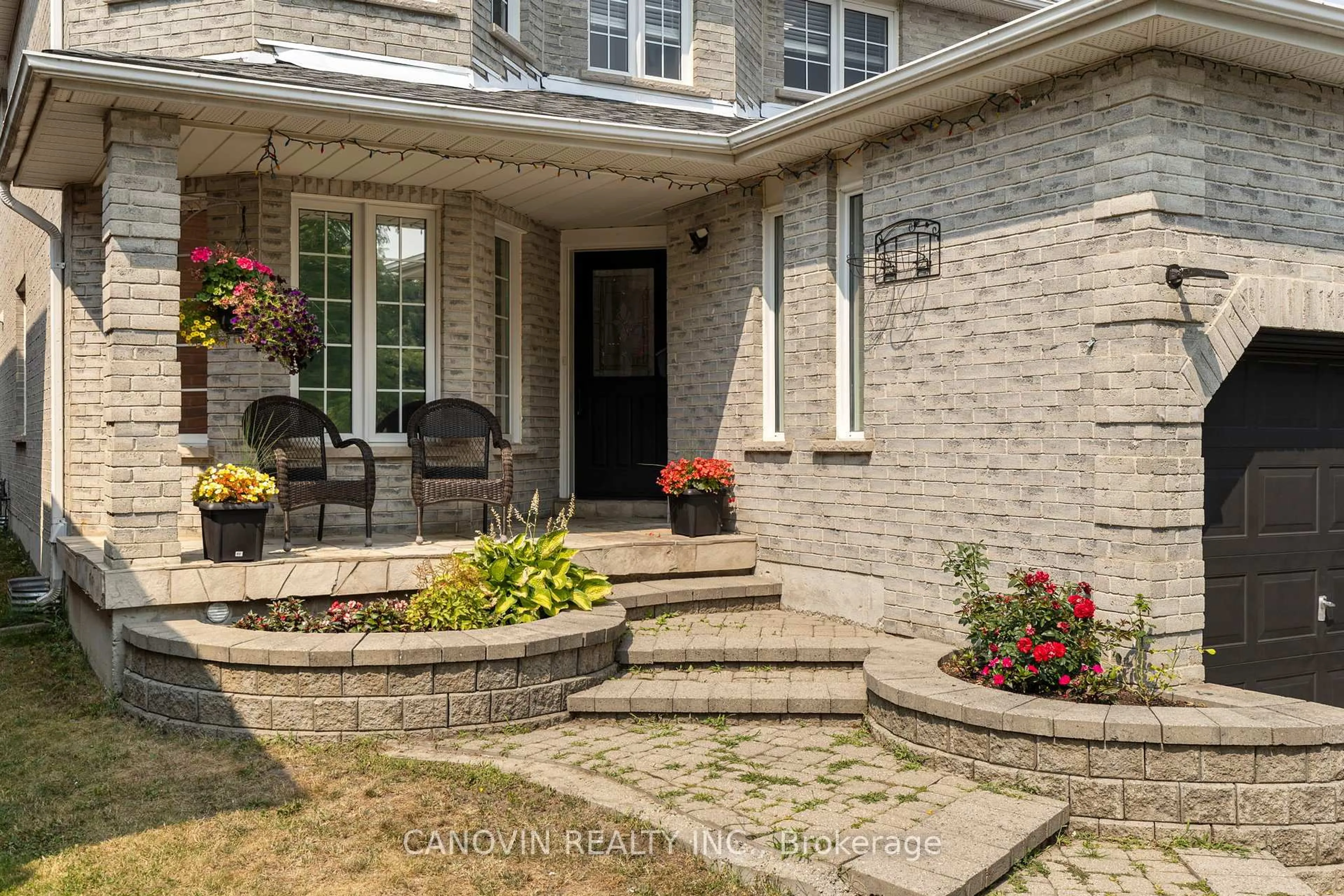 Home with brick exterior material, street for 117 Violet St, Barrie Ontario L4N 9M8