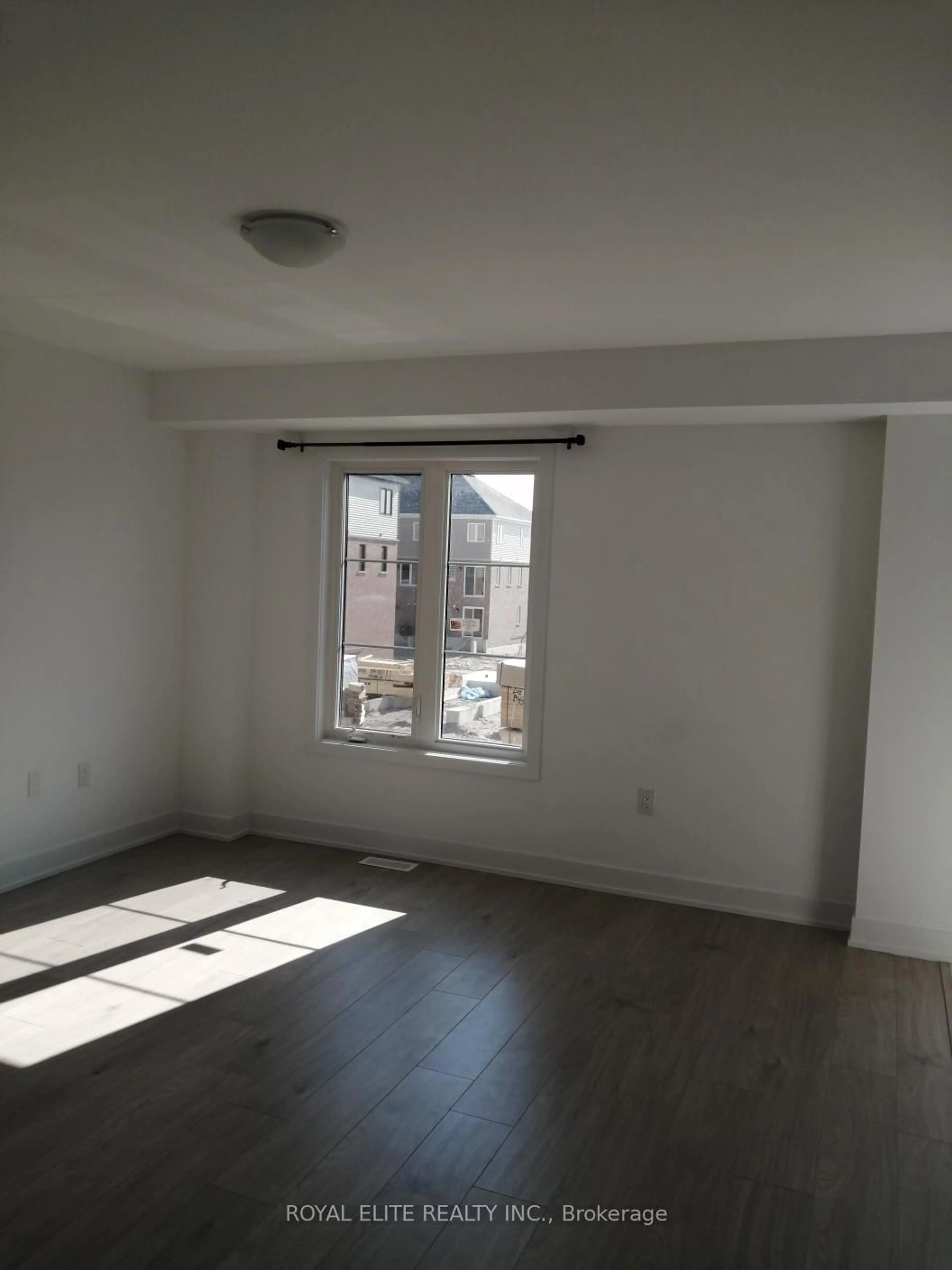 A pic of a room for 52 HAY Lane, Barrie Ontario L9N 0T8