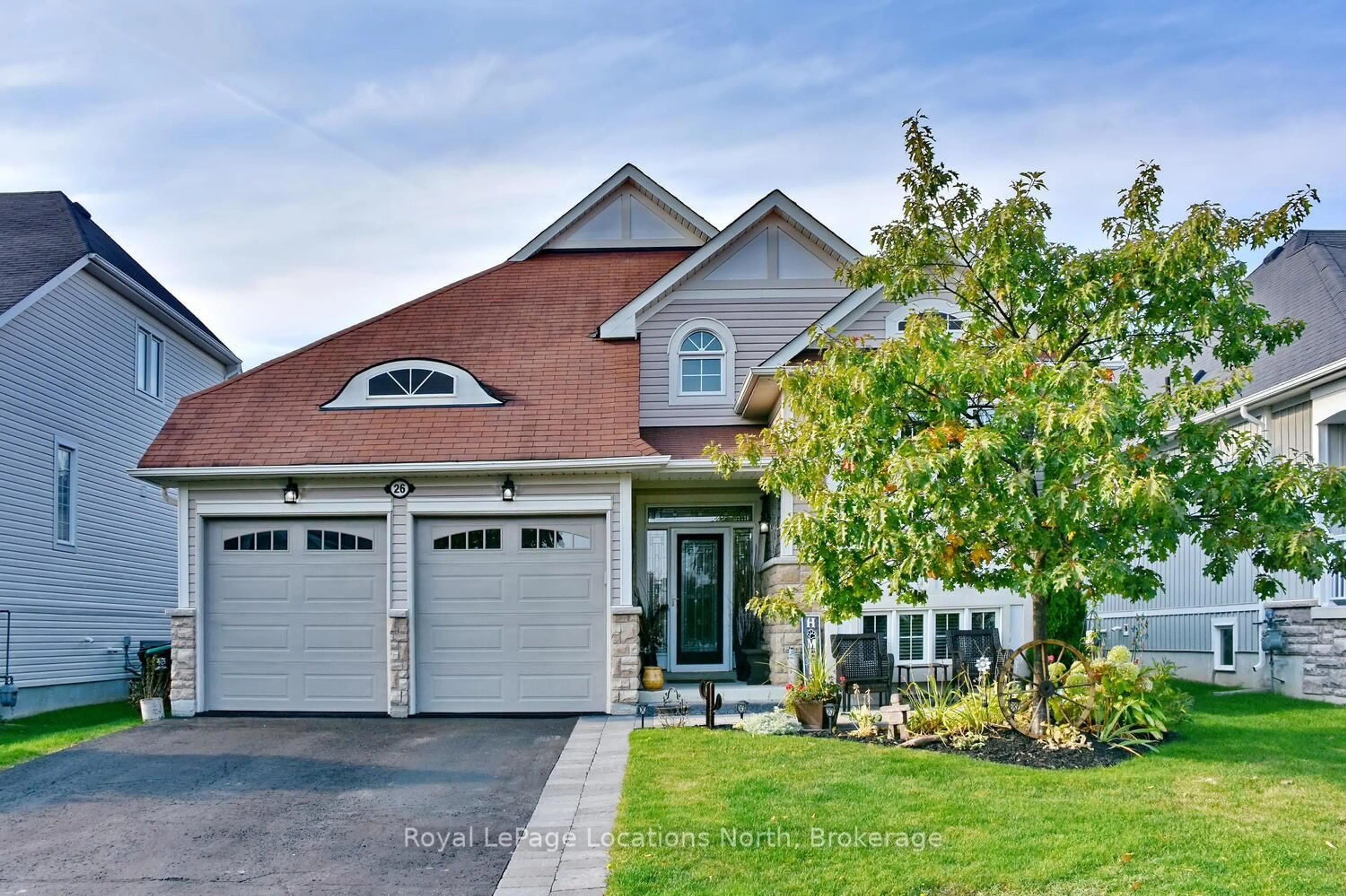 Home with brick exterior material, street for 26 Starboard Circ, Wasaga Beach Ontario L9Z 0E9