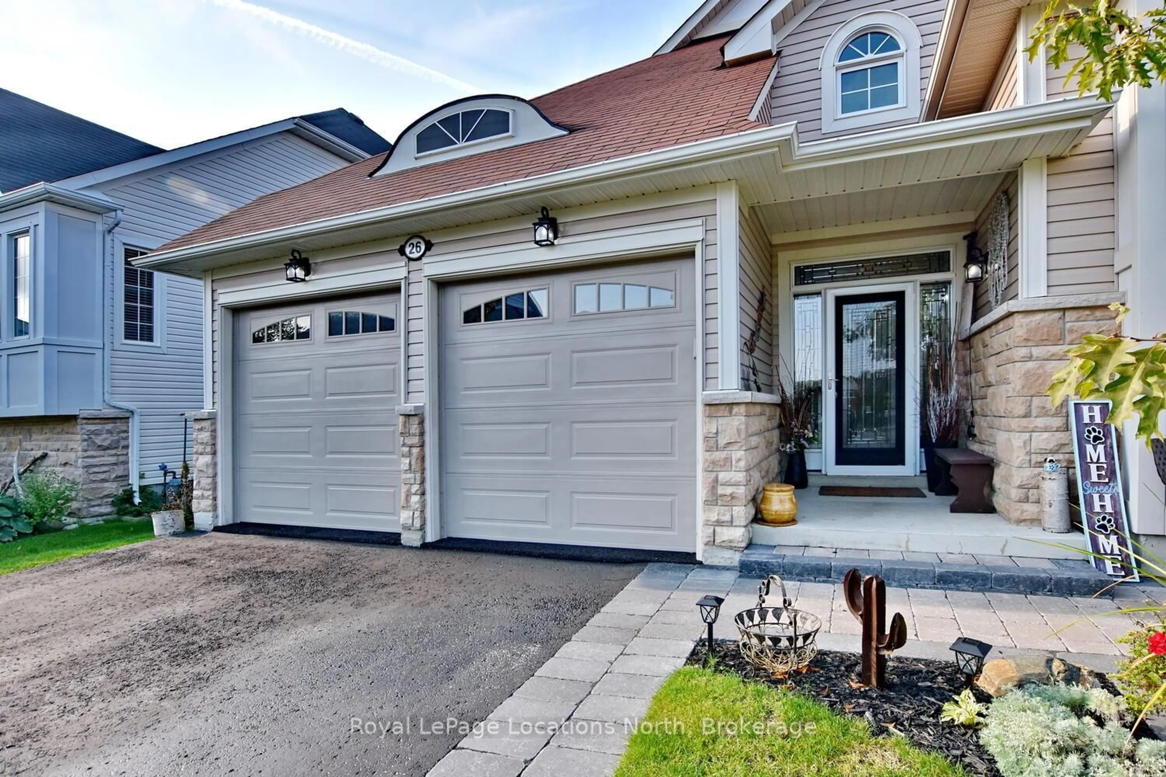 Home with brick exterior material, street for 26 Starboard Circ, Wasaga Beach Ontario L9Z 0E9