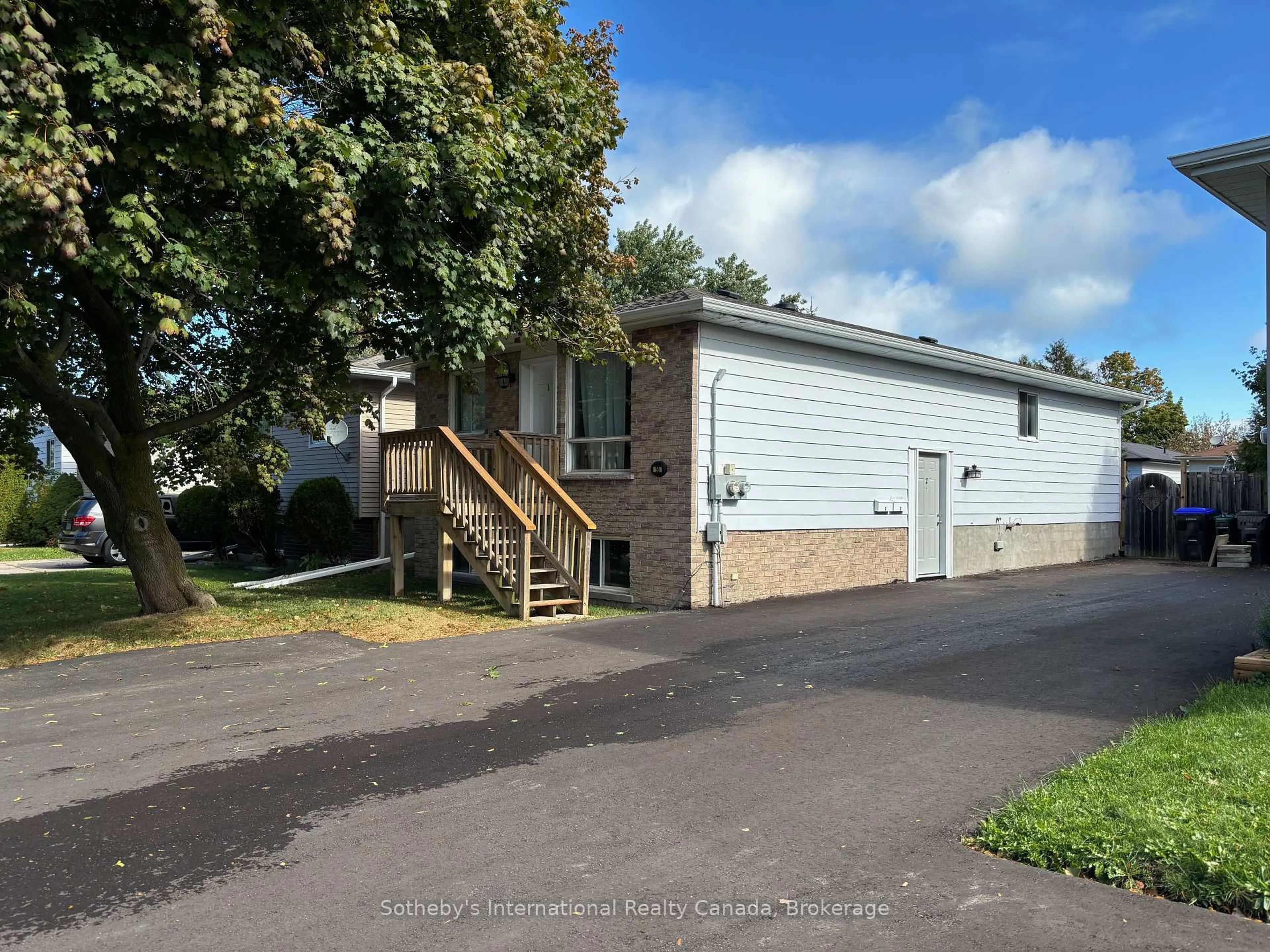 Unknown for 55 Courtice Cres, Collingwood Ontario L9Y 4N7
