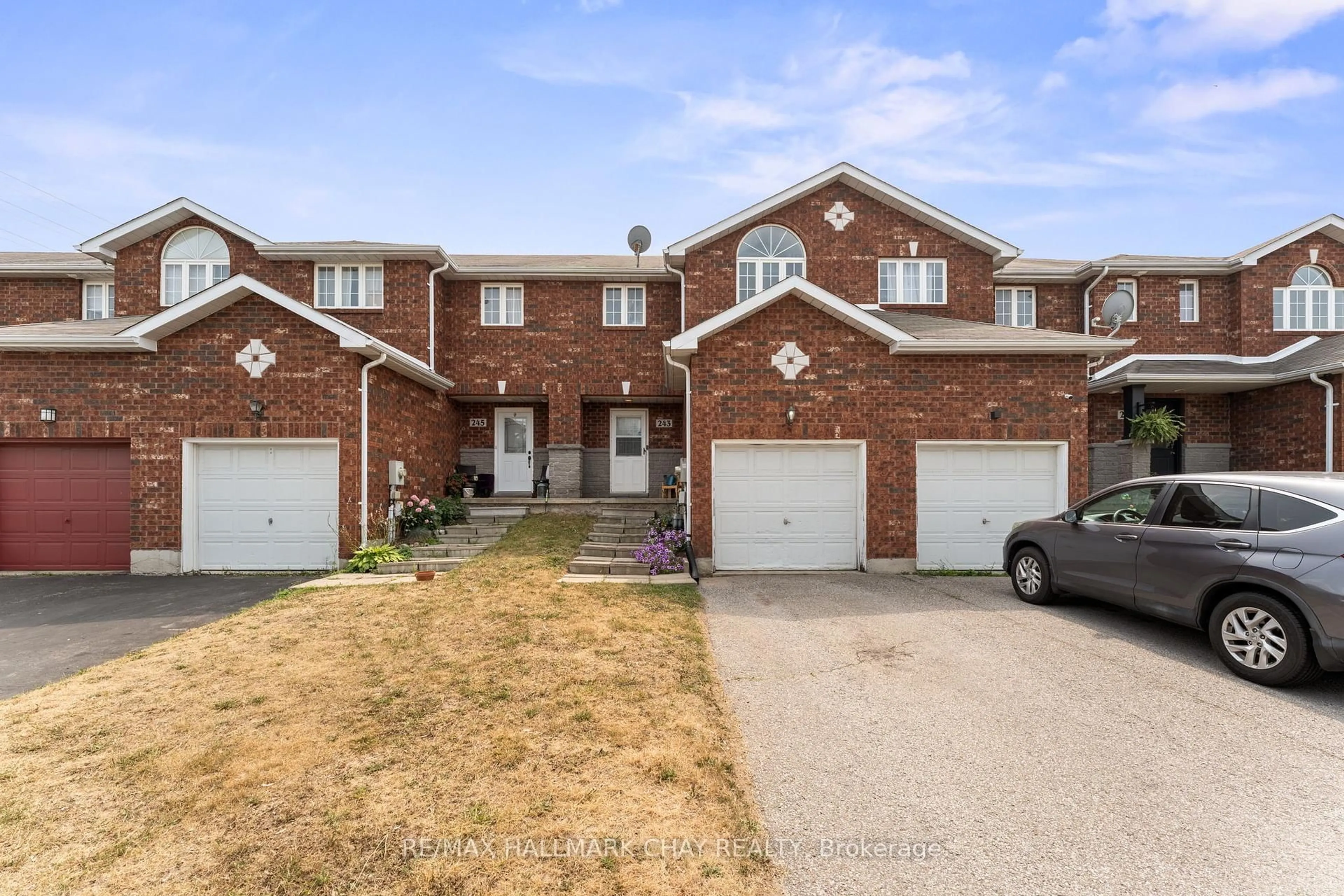 Home with brick exterior material, street for 243 Stanley St, Barrie Ontario L4M 7G2