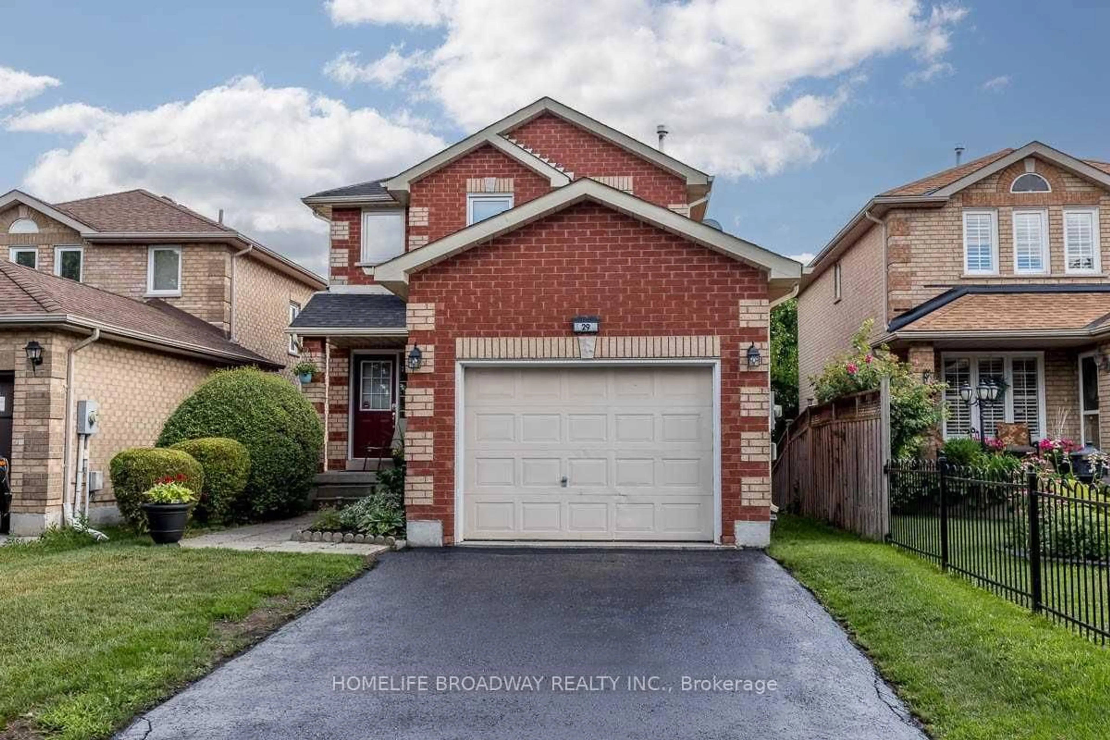 Home with brick exterior material, street for 29 Widgeon St, Barrie Ontario L4N 8W5