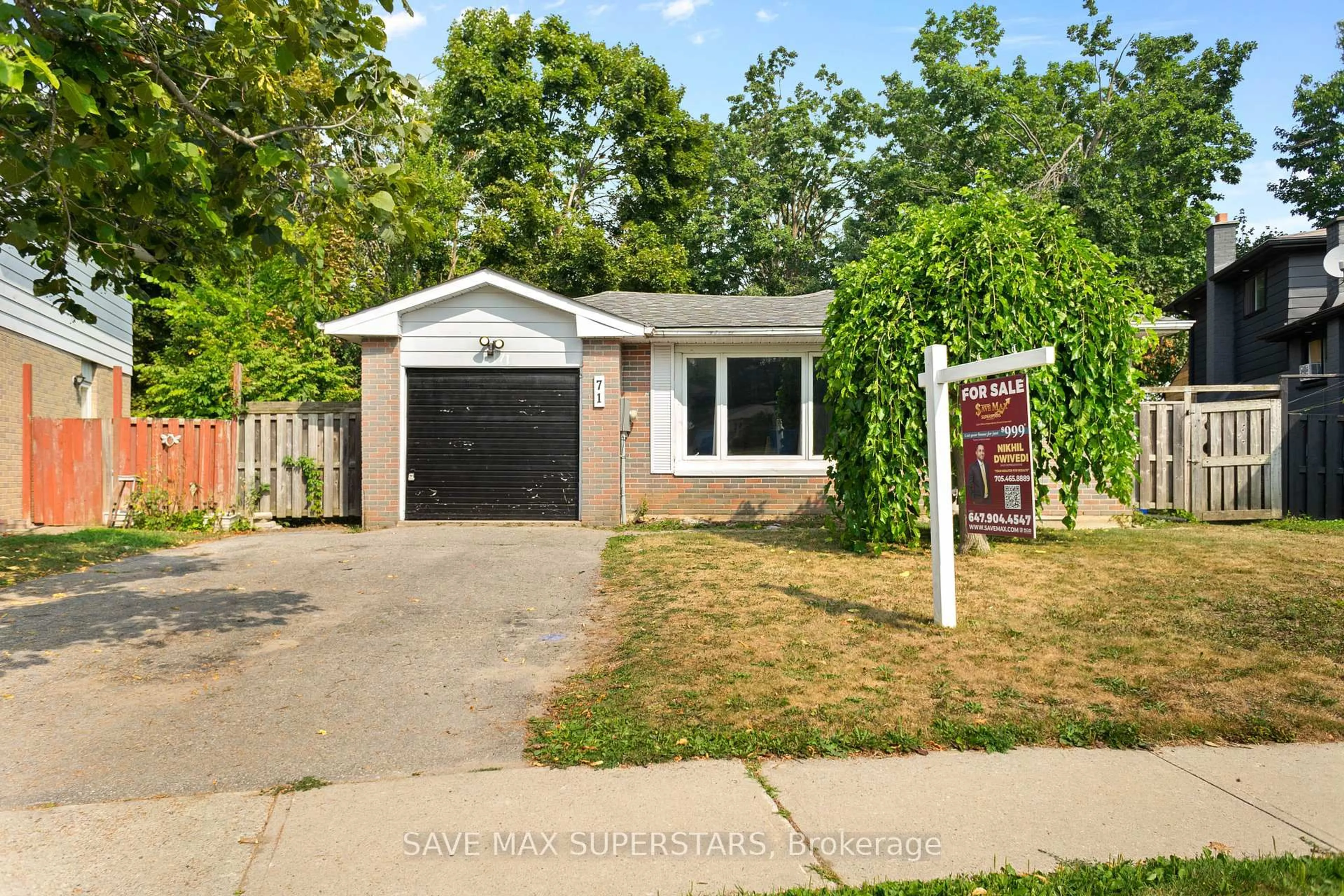 Home with vinyl exterior material, street for 71 College Cres, Barrie Ontario L4M 2W5