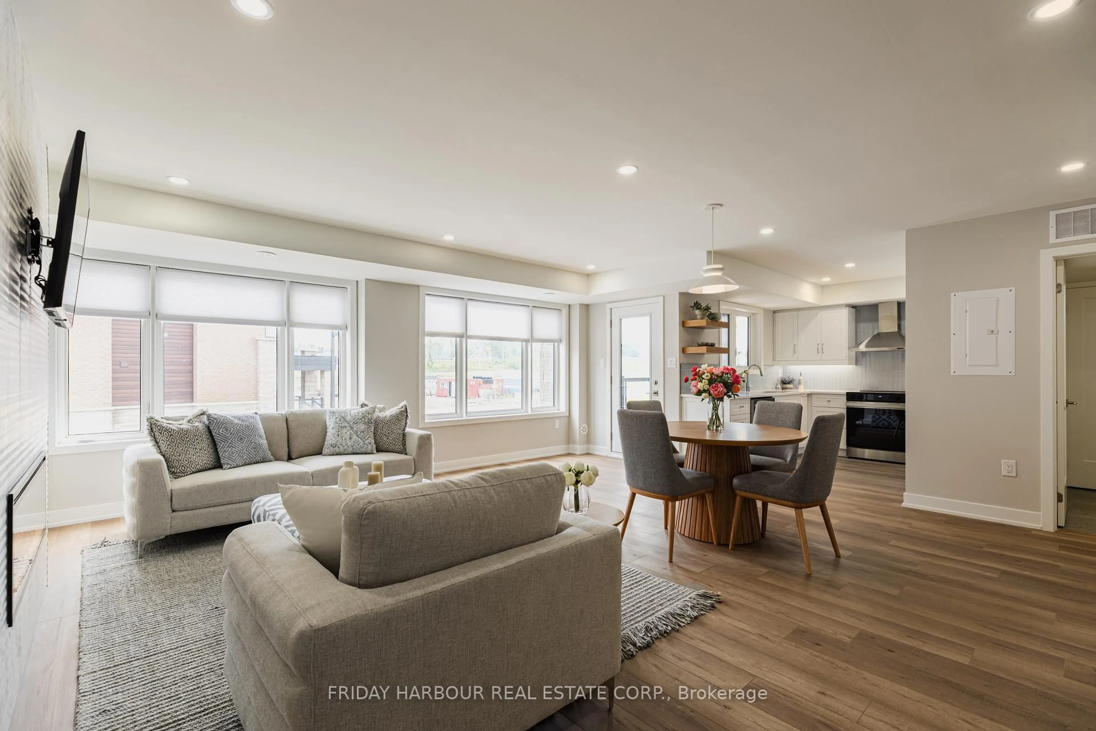 Open concept kitchen, unknown for 17 Appletree Lane #94, Barrie Ontario L9J 0P2
