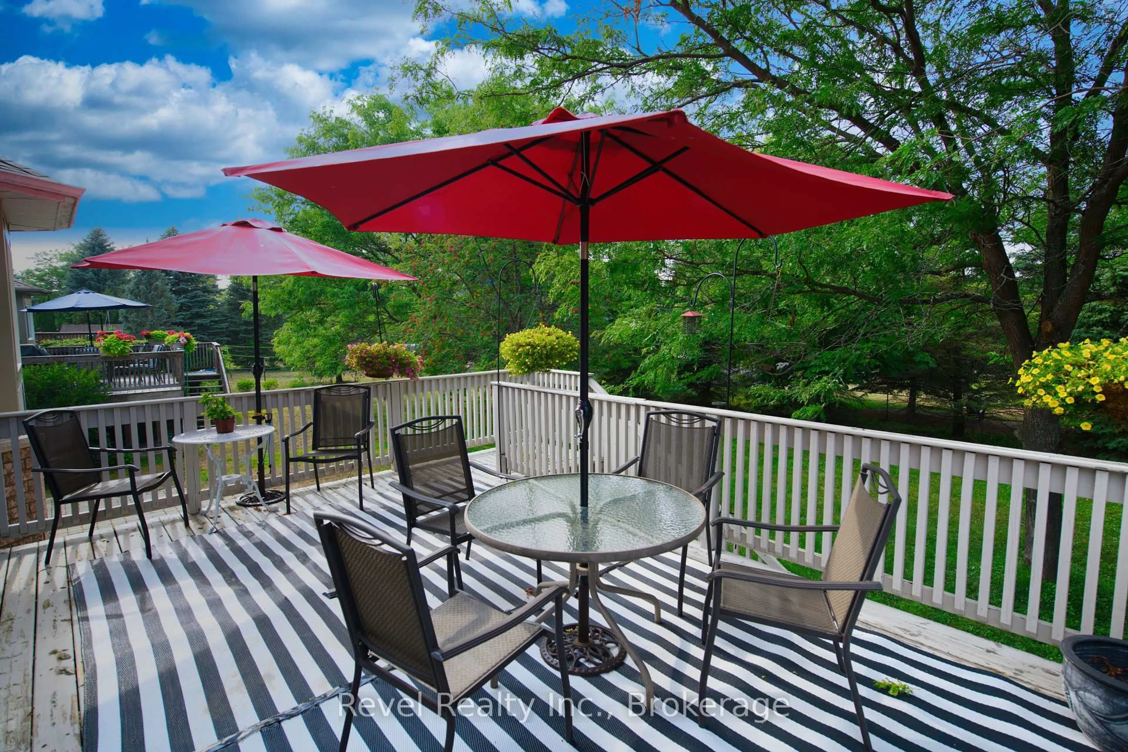 Patio, water/lake/river/ocean view for 30 Cranberry Hts, Wasaga Beach Ontario L9Z 1M9