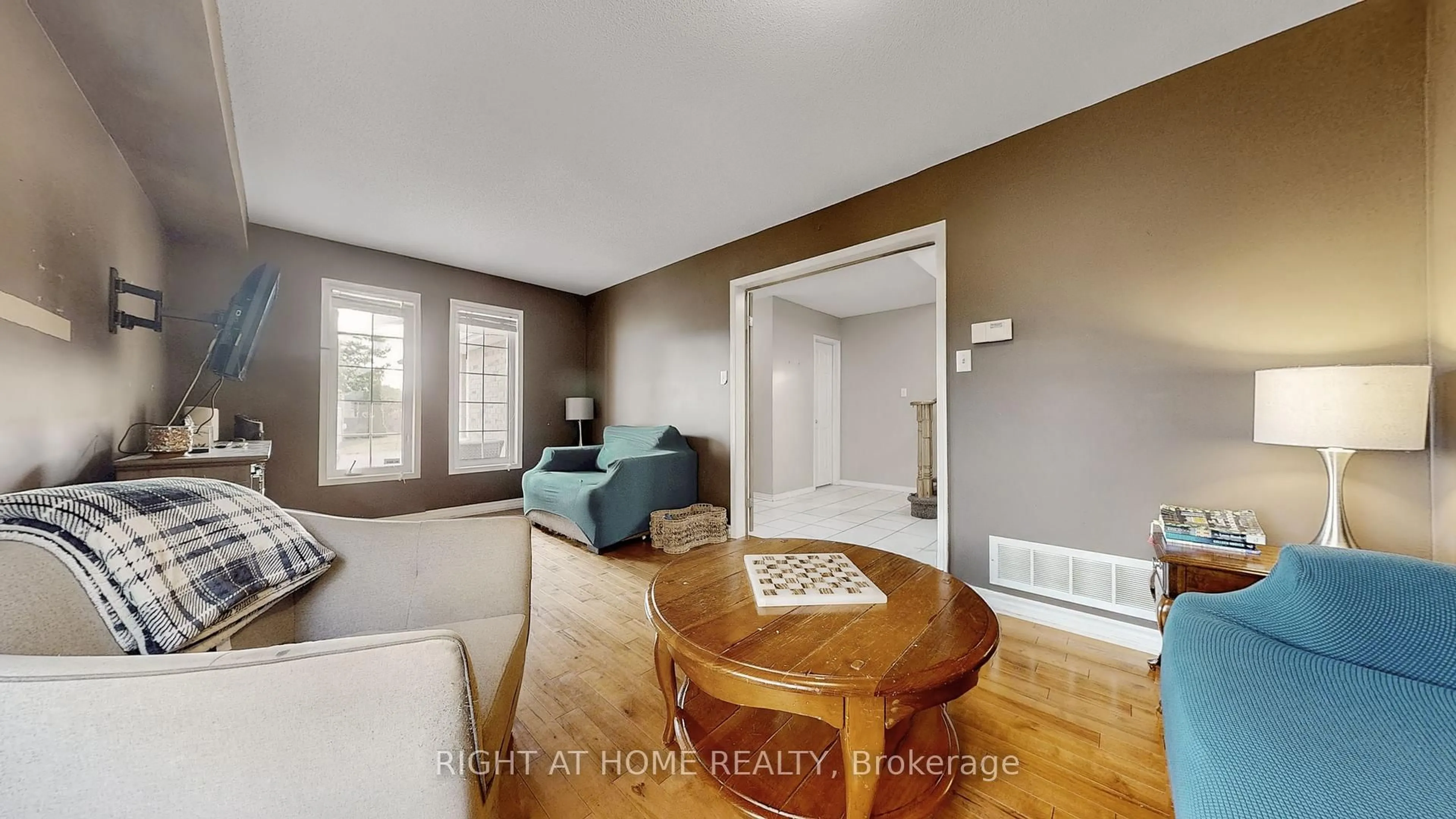 Living room with furniture, unknown for 99 Widgeon St, Barrie Ontario L4N 8W3