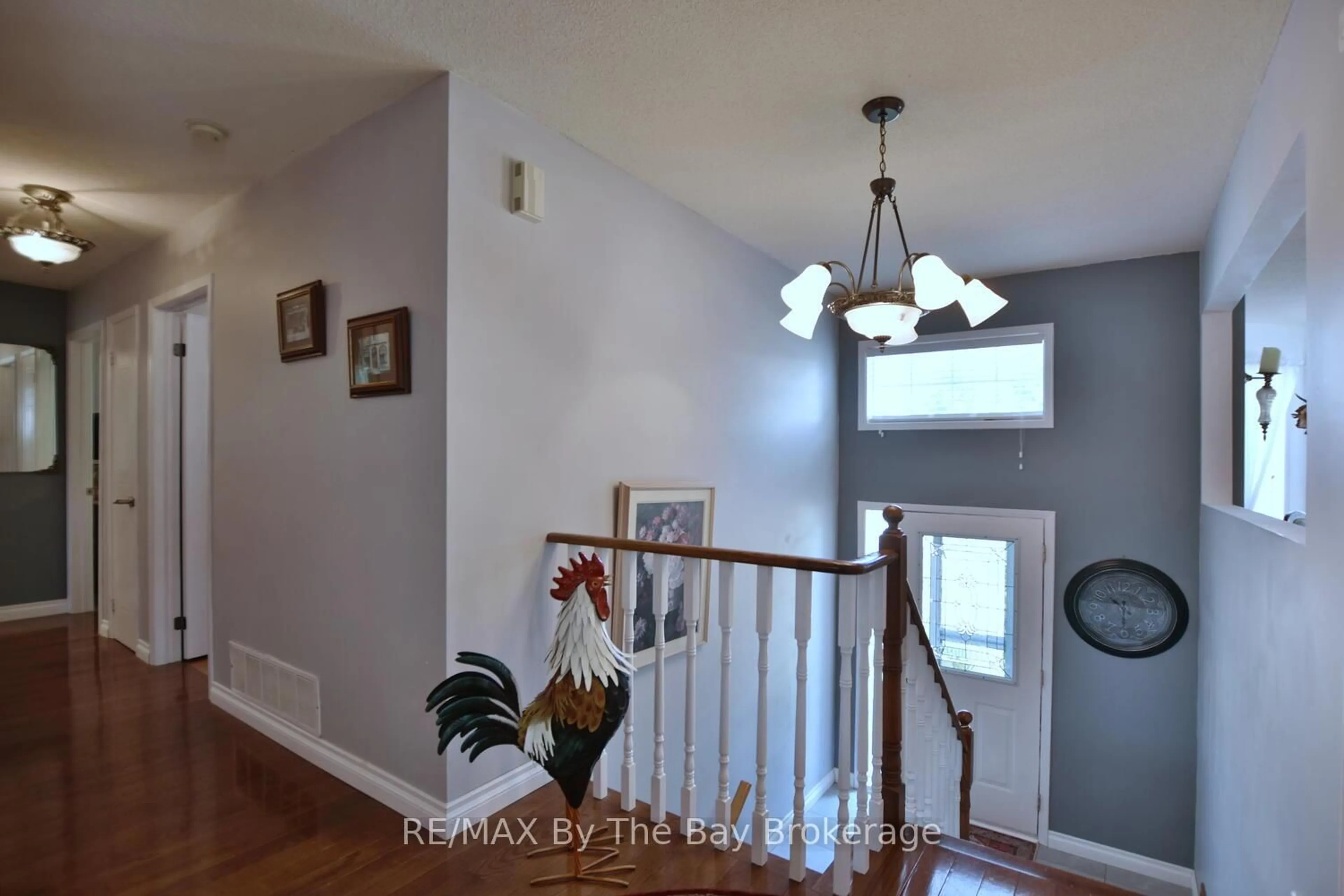 Indoor entryway for 41 Evergreen Cres, Wasaga Beach Ontario L9Z 1B6