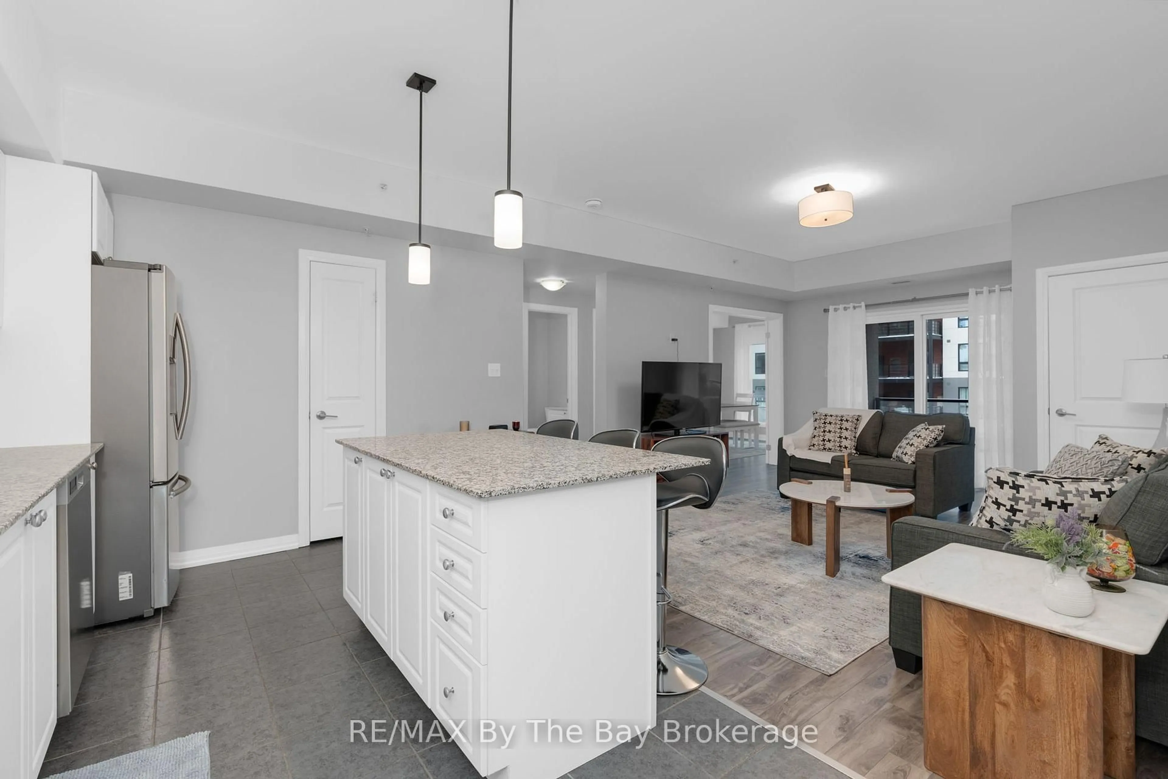Open concept kitchen, unknown for 300 ESSA Rd #309, Barrie Ontario L9J 0B9