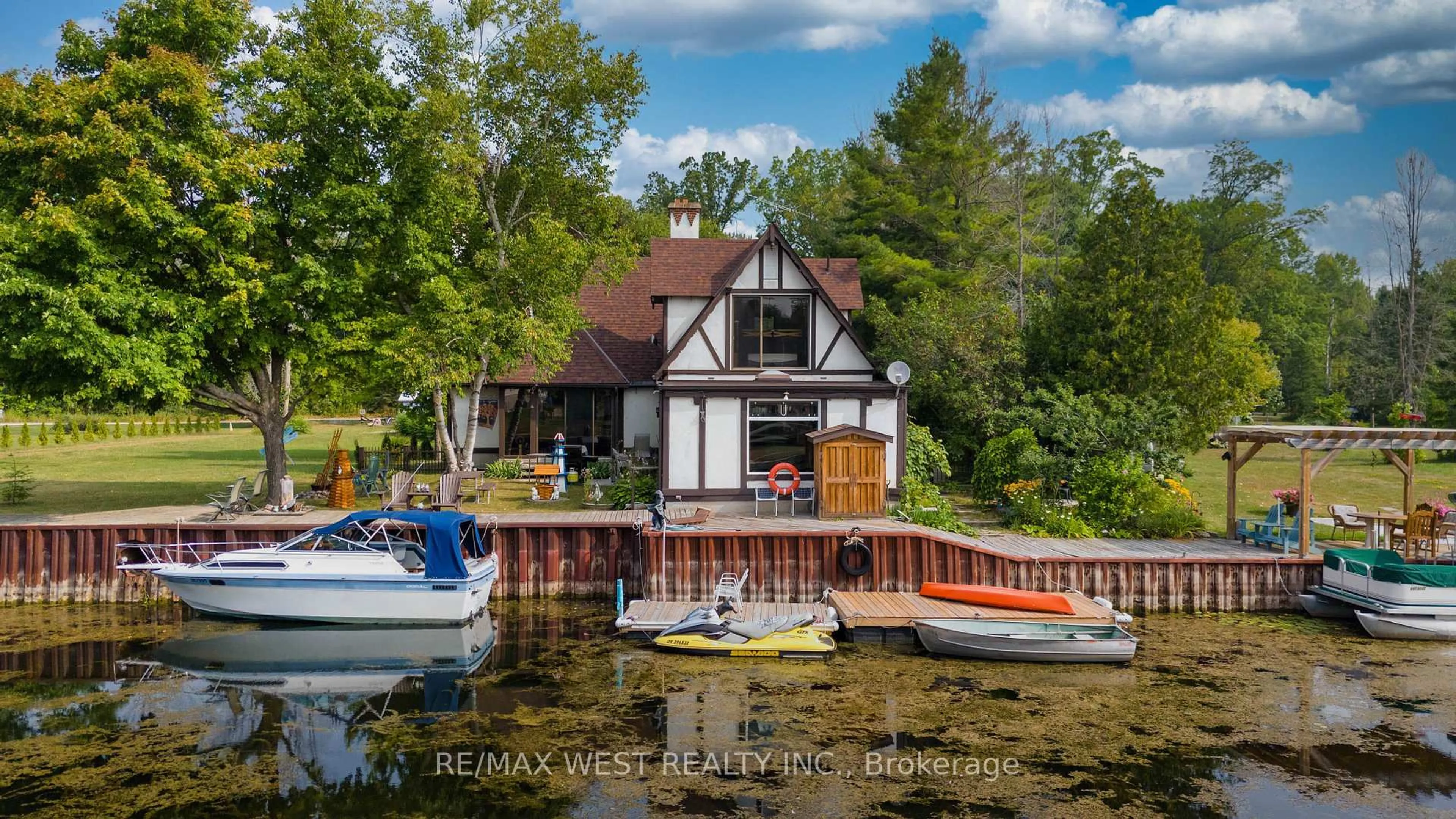 A pic from outside/outdoor area/front of a property/back of a property/a pic from drone, water/lake/river/ocean view for 193 Gouett St, Tay Ontario L0K 2C0