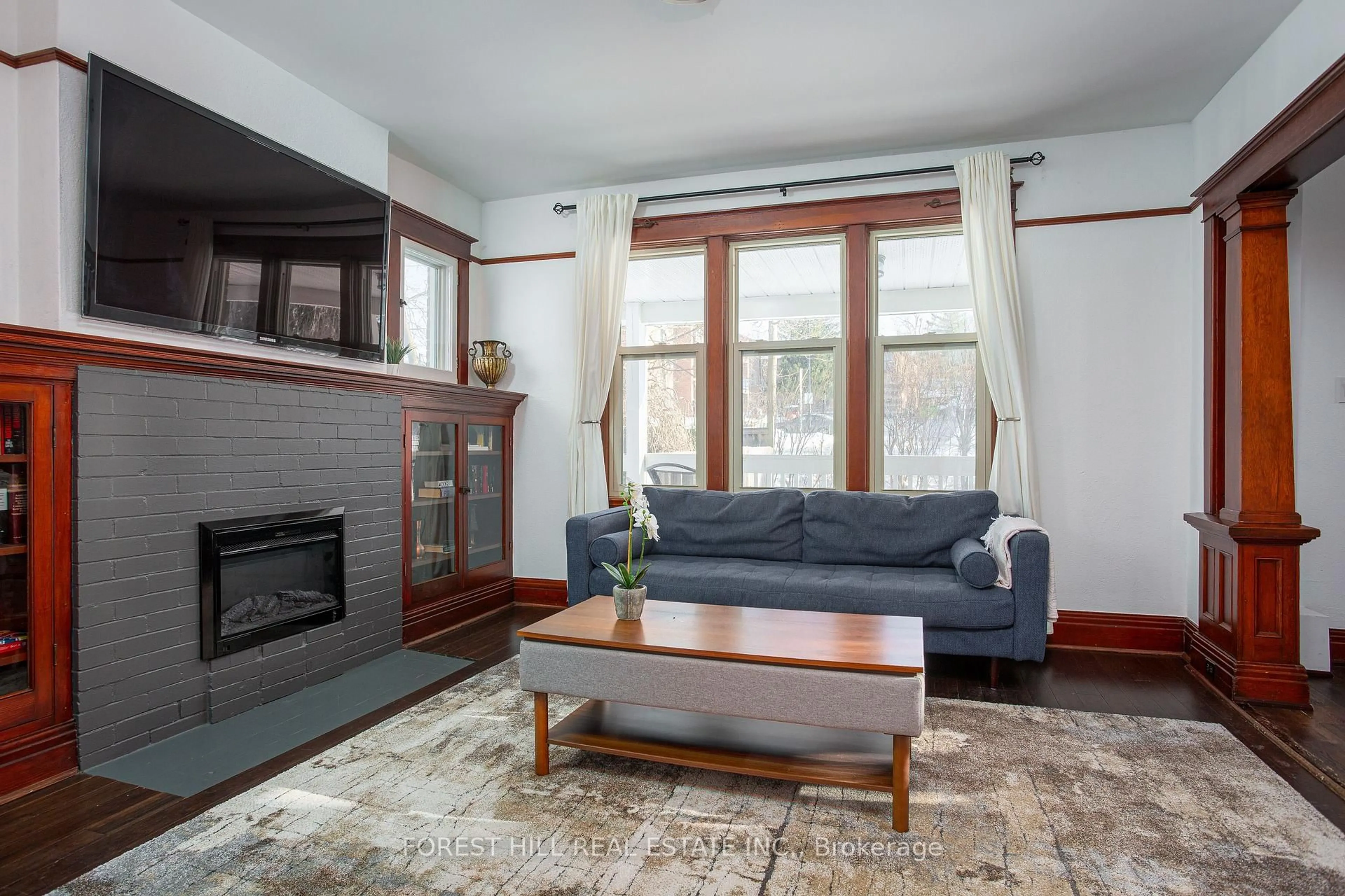 Living room with furniture, unknown for 24 Penetang St, Barrie Ontario L4M 1V6