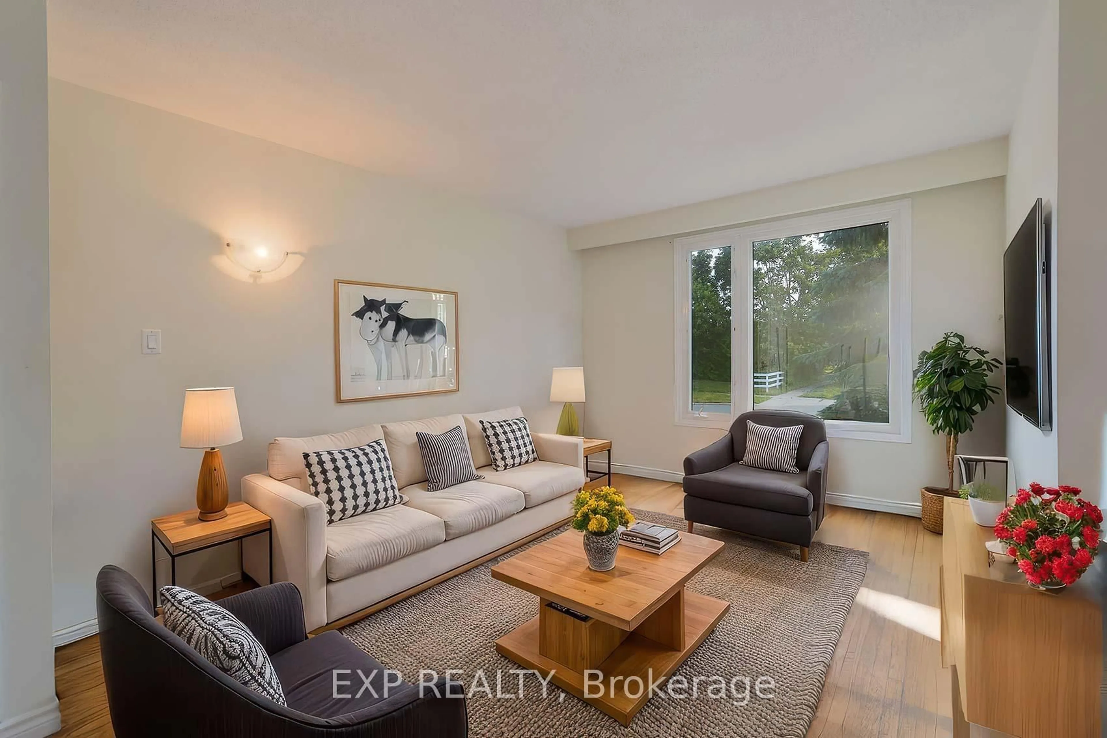 Living room with furniture, unknown for 260 Cook St, Barrie Ontario L4M 4H6