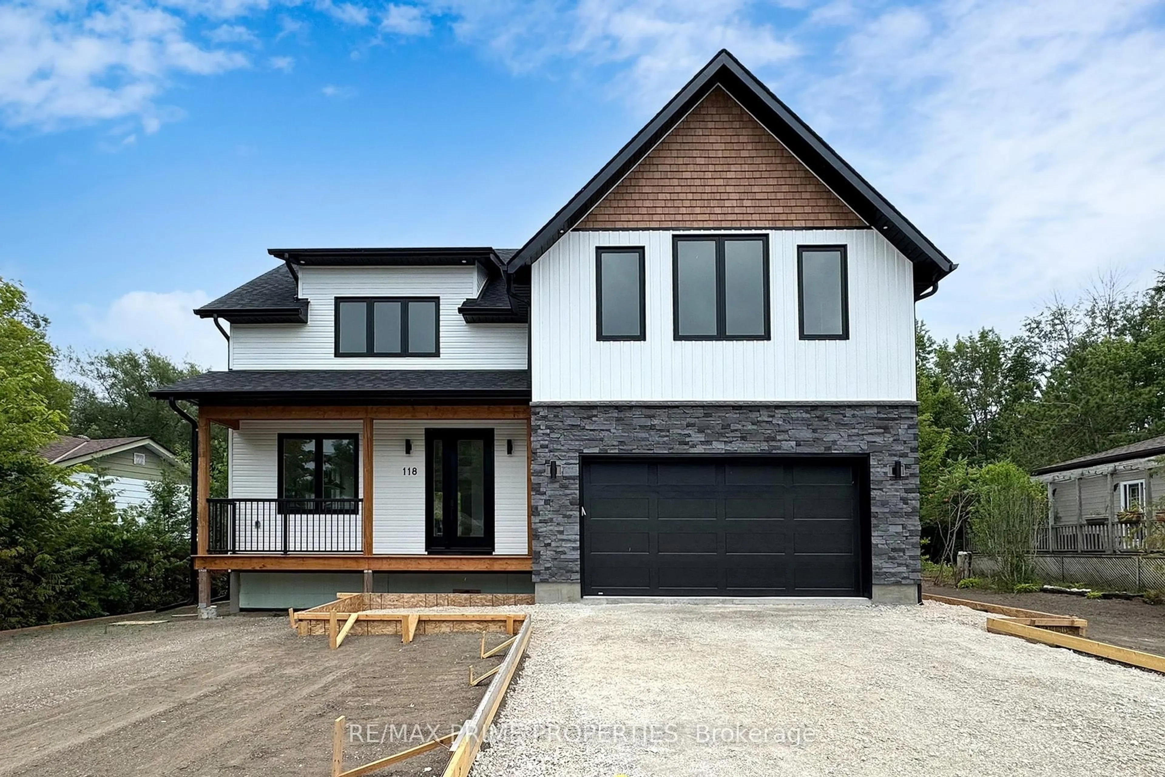 Home with brick exterior material, street for 118 Valerie Cres, Wasaga Beach Ontario L9Z 2P8