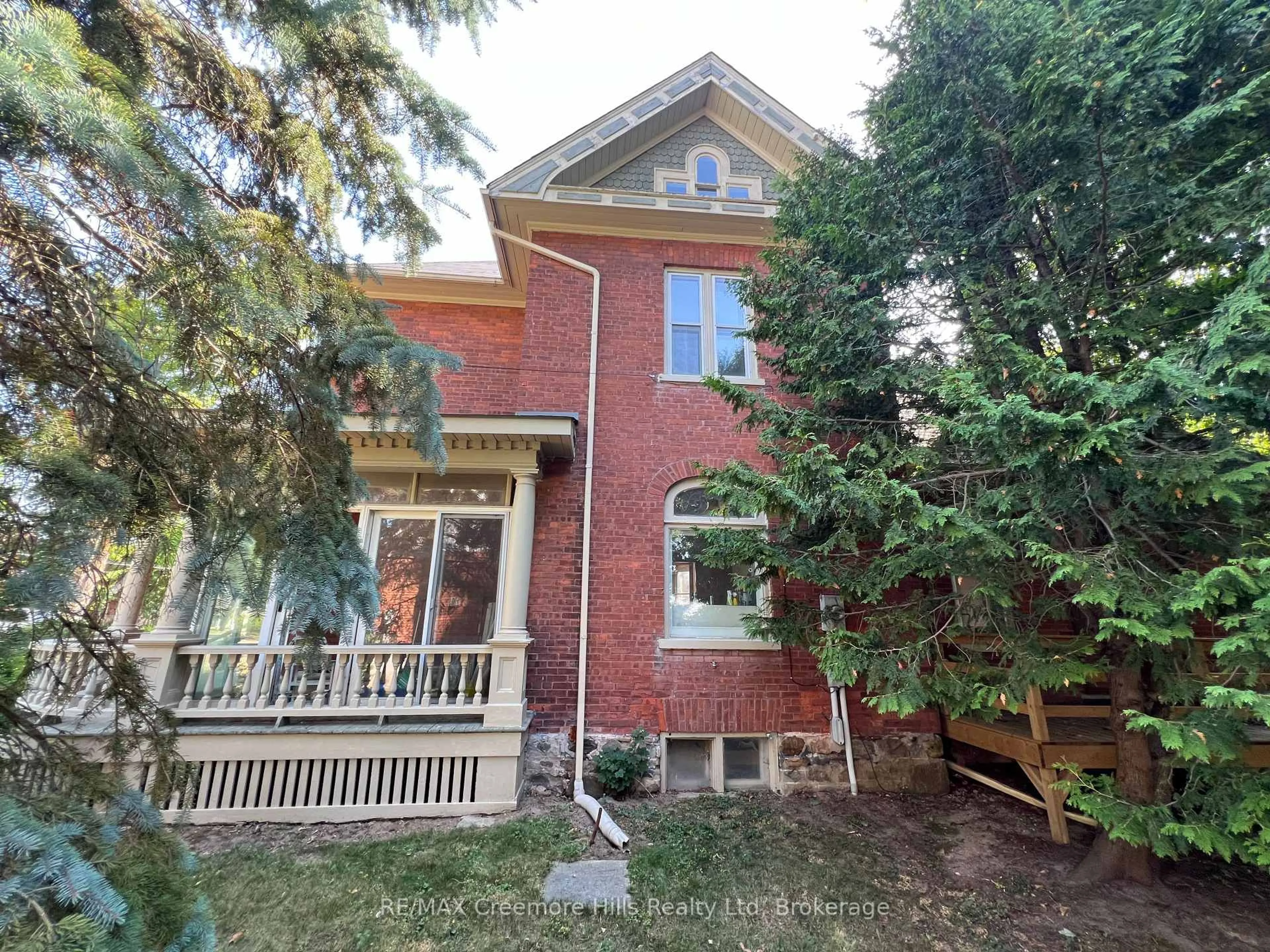 Home with brick exterior material, street for 3 Wellington St, Clearview Ontario L0M 1G0