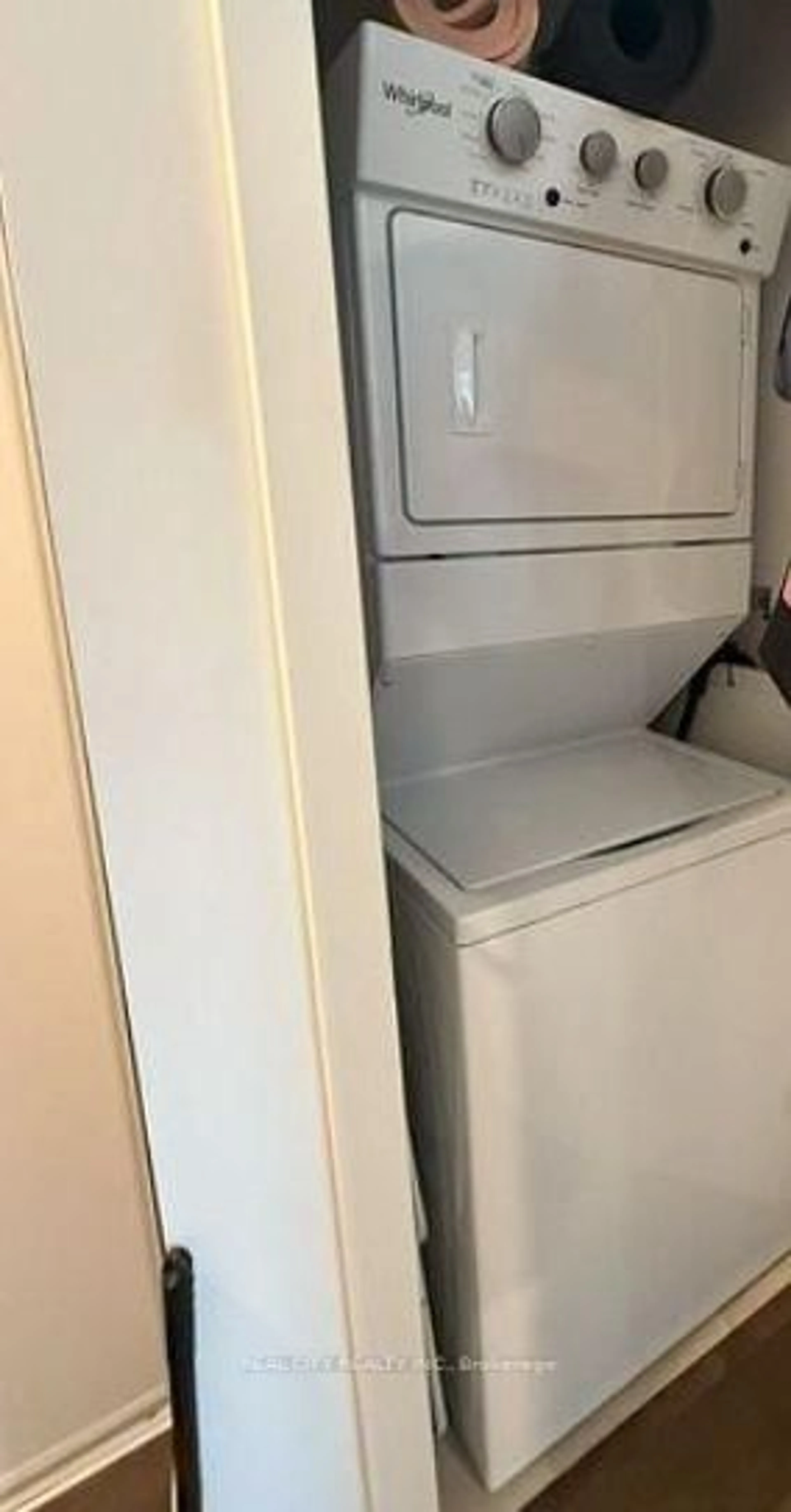 Laundry room for 56 Lakeside Terr #409, Barrie Ontario L4M 0L4