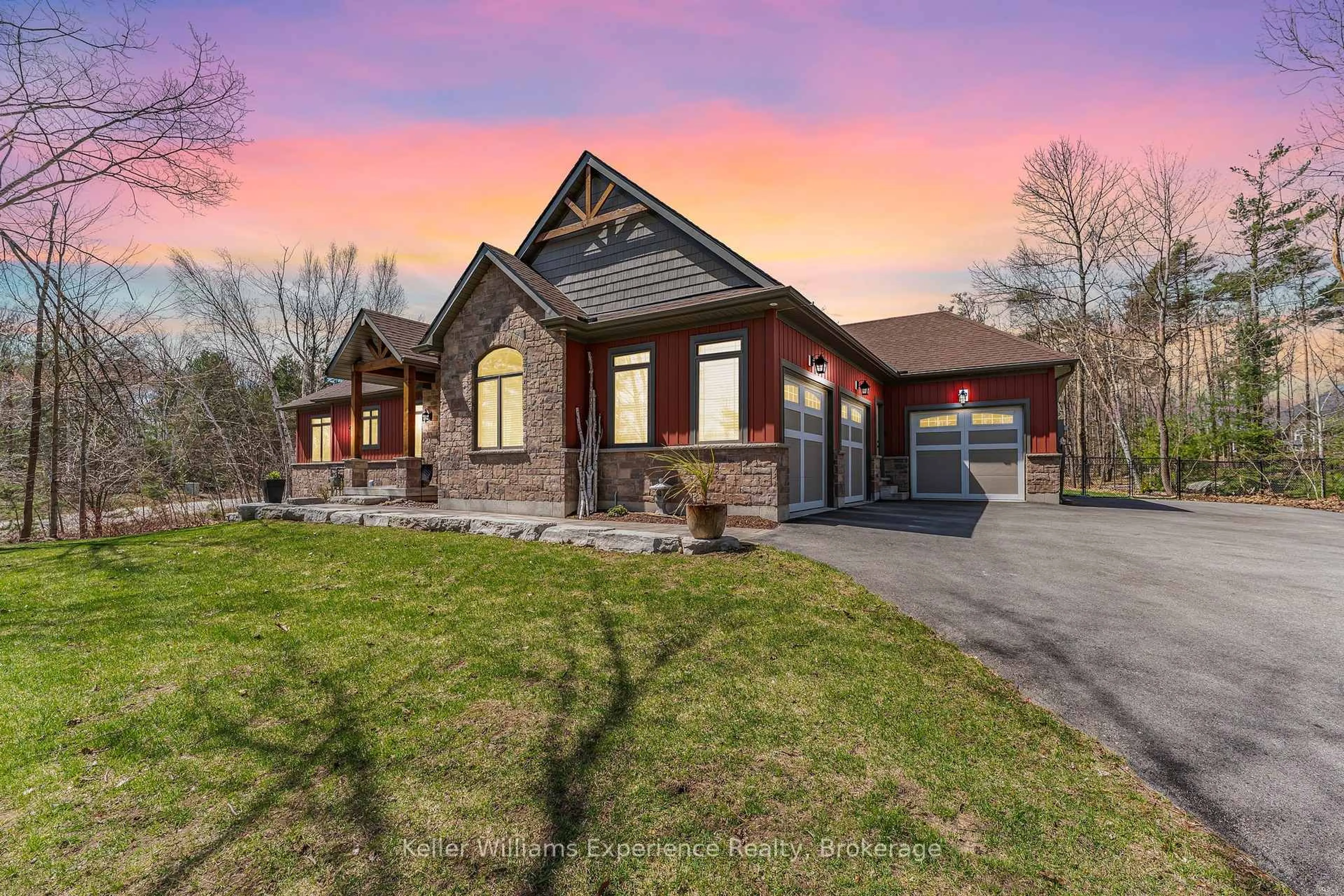 Home with brick exterior material, unknown for 2176 Elana Dr, Severn Ontario L3V 0C2