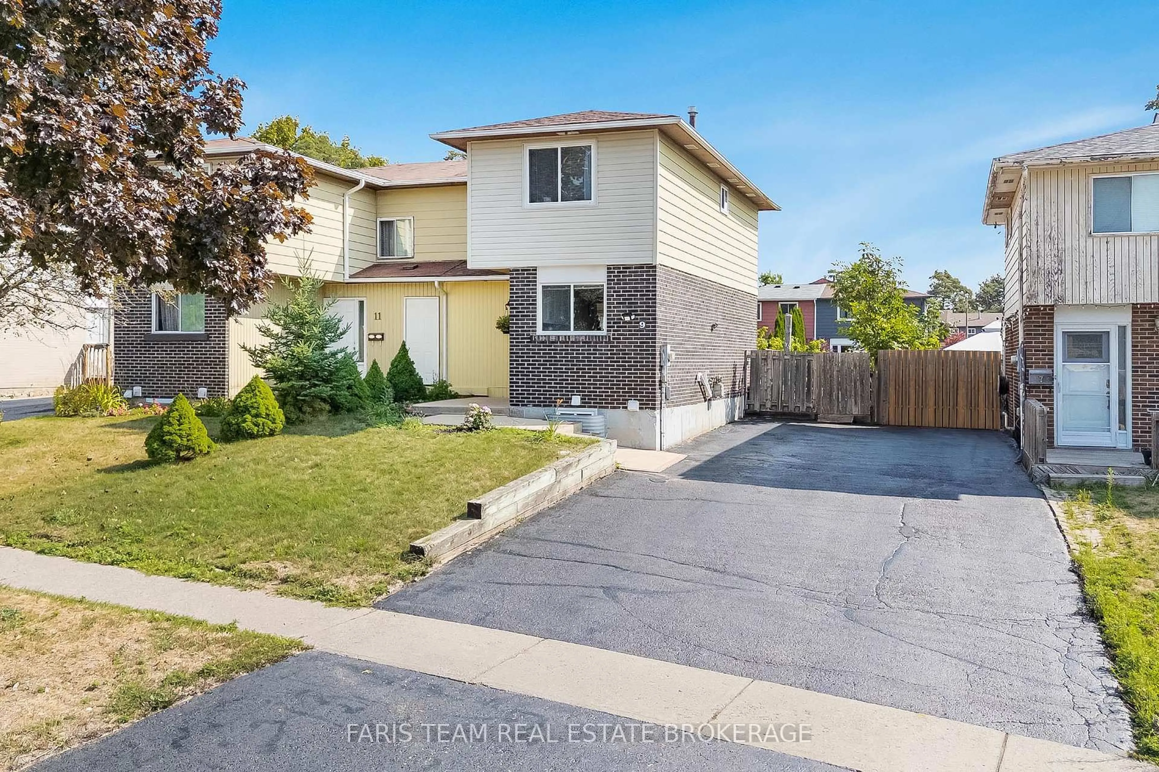 Unknown for 9 Christie Cres, Barrie Ontario L4N 4V2